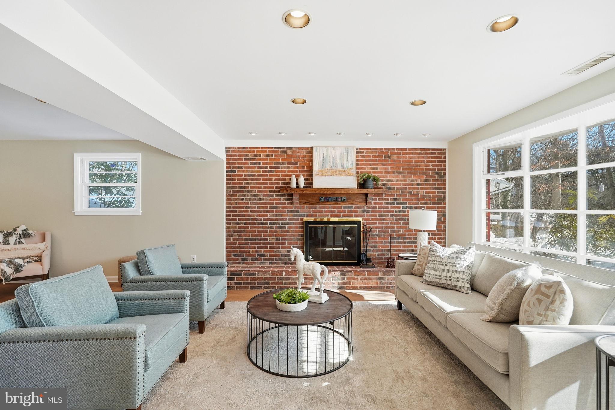 BURNING TREE ESTATES - Residential