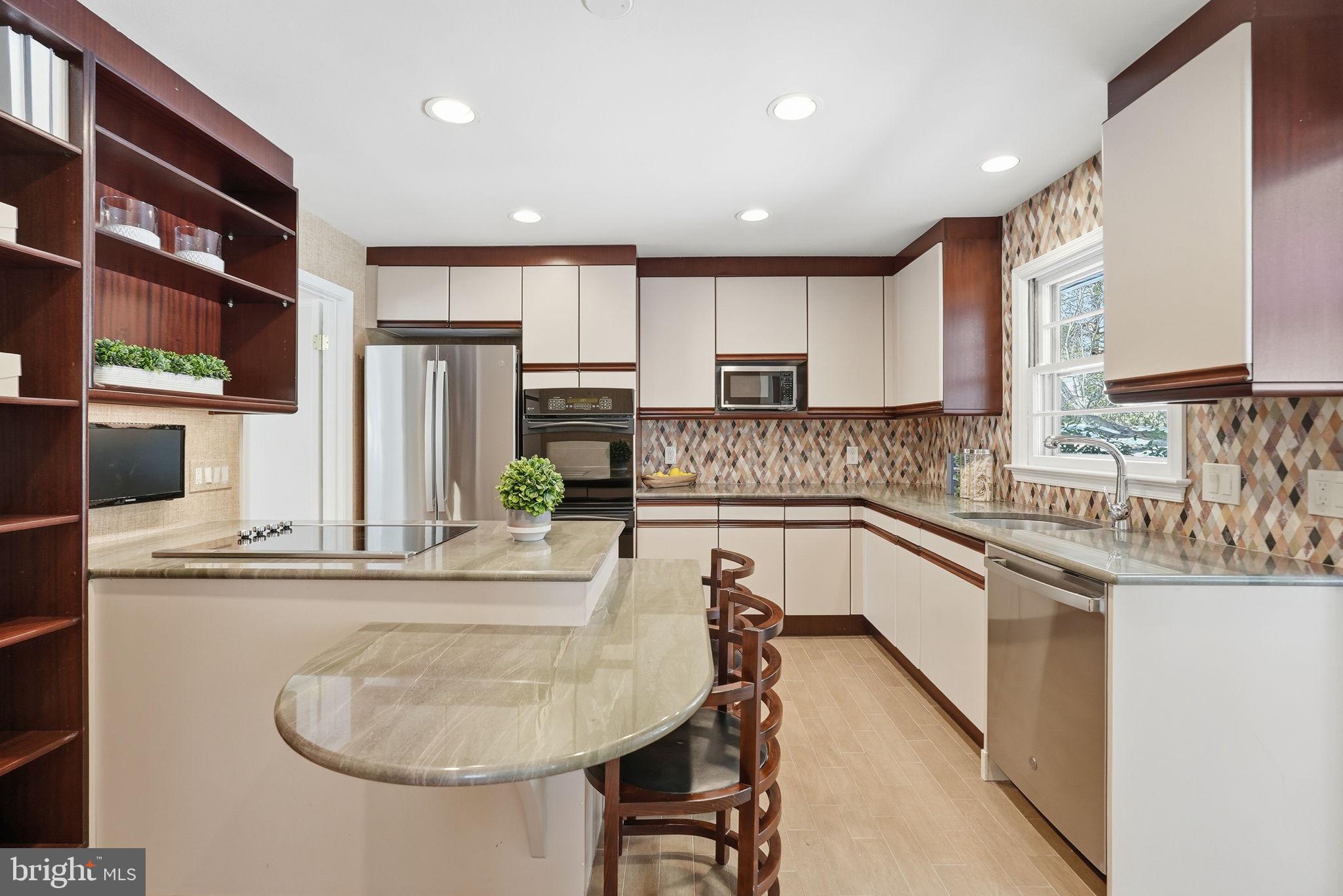 BURNING TREE ESTATES - Residential