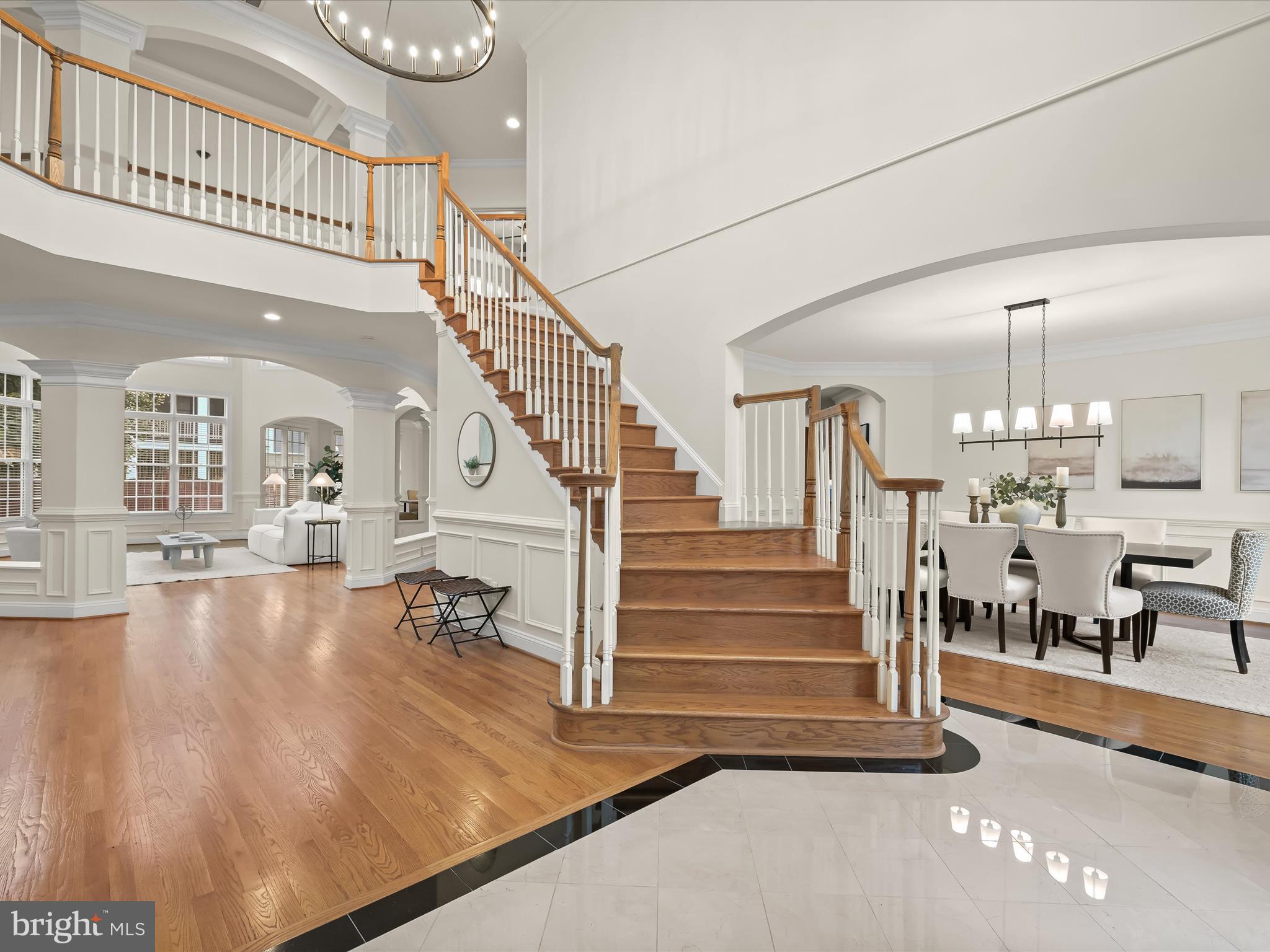 COUNTRY CLUB - Residential