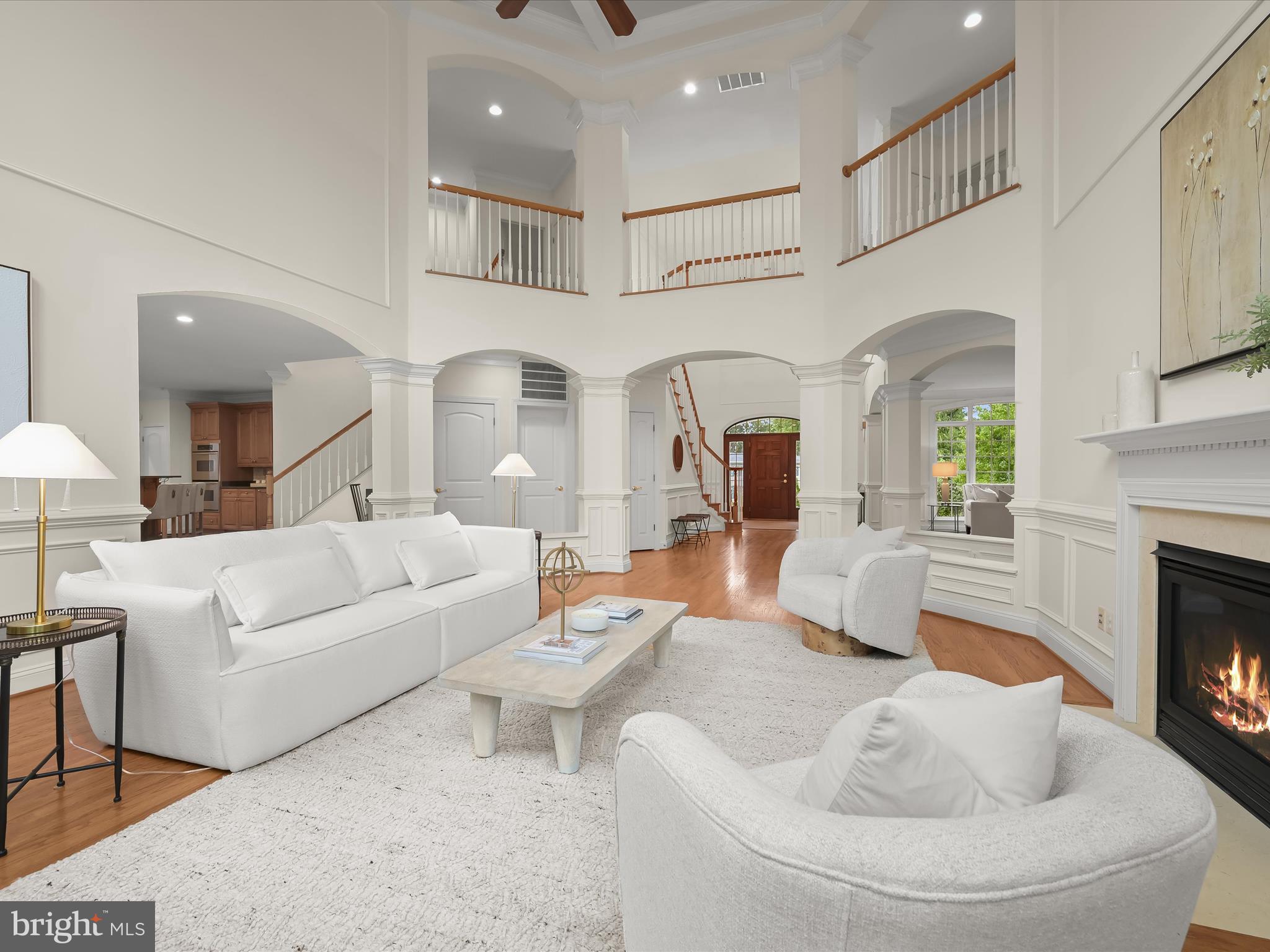 COUNTRY CLUB - Residential