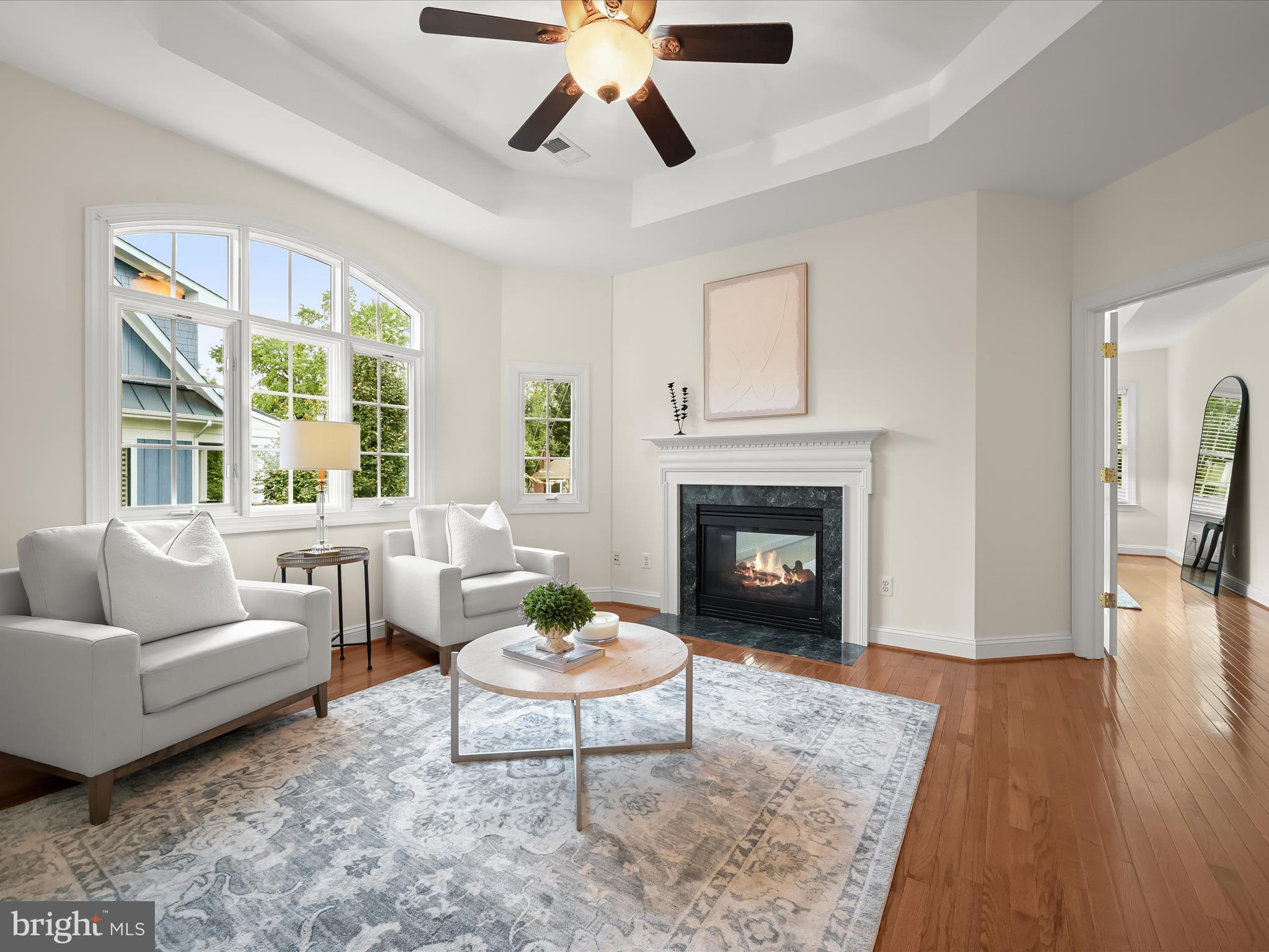 COUNTRY CLUB - Residential