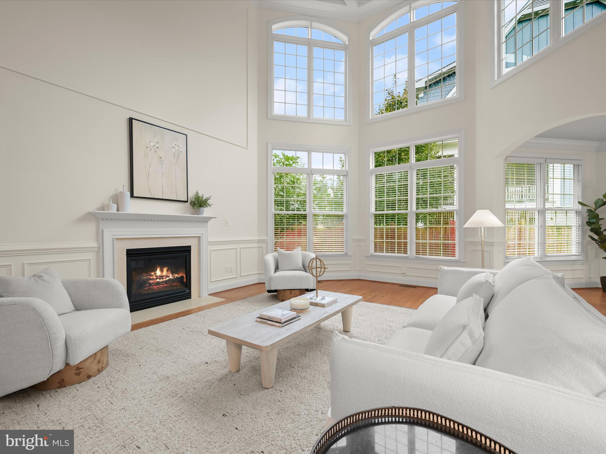 COUNTRY CLUB - Residential