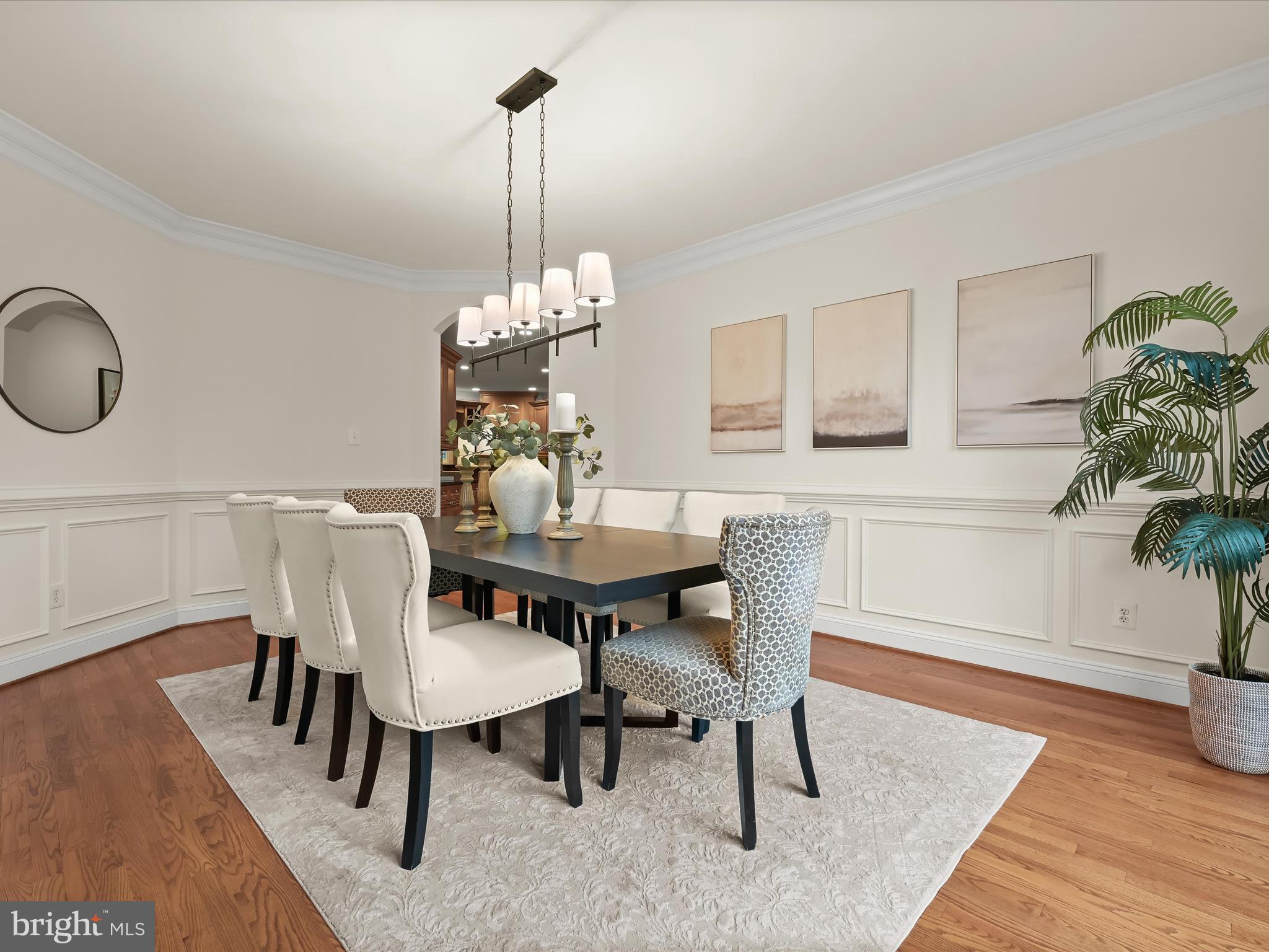 COUNTRY CLUB - Residential