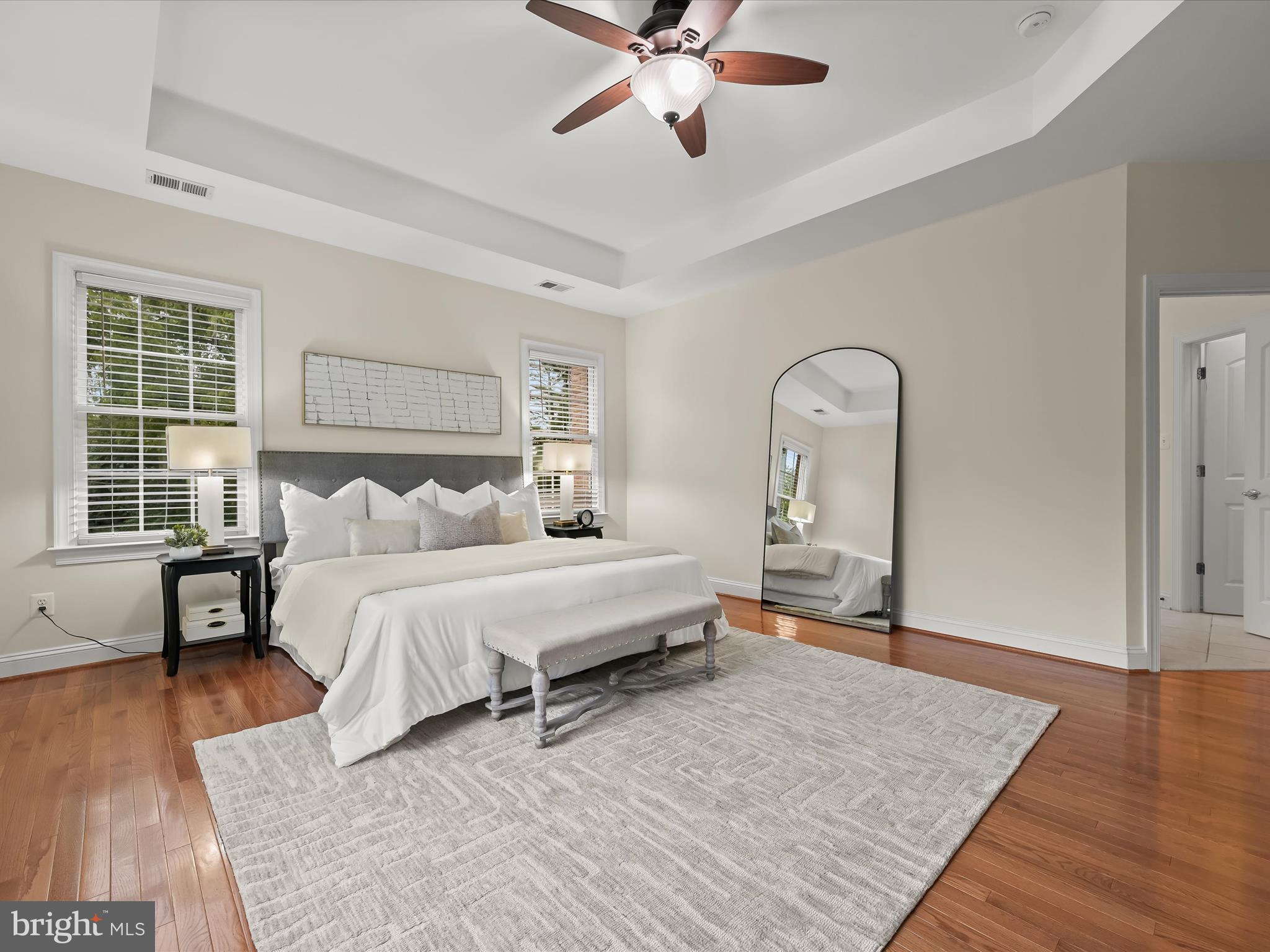 COUNTRY CLUB - Residential