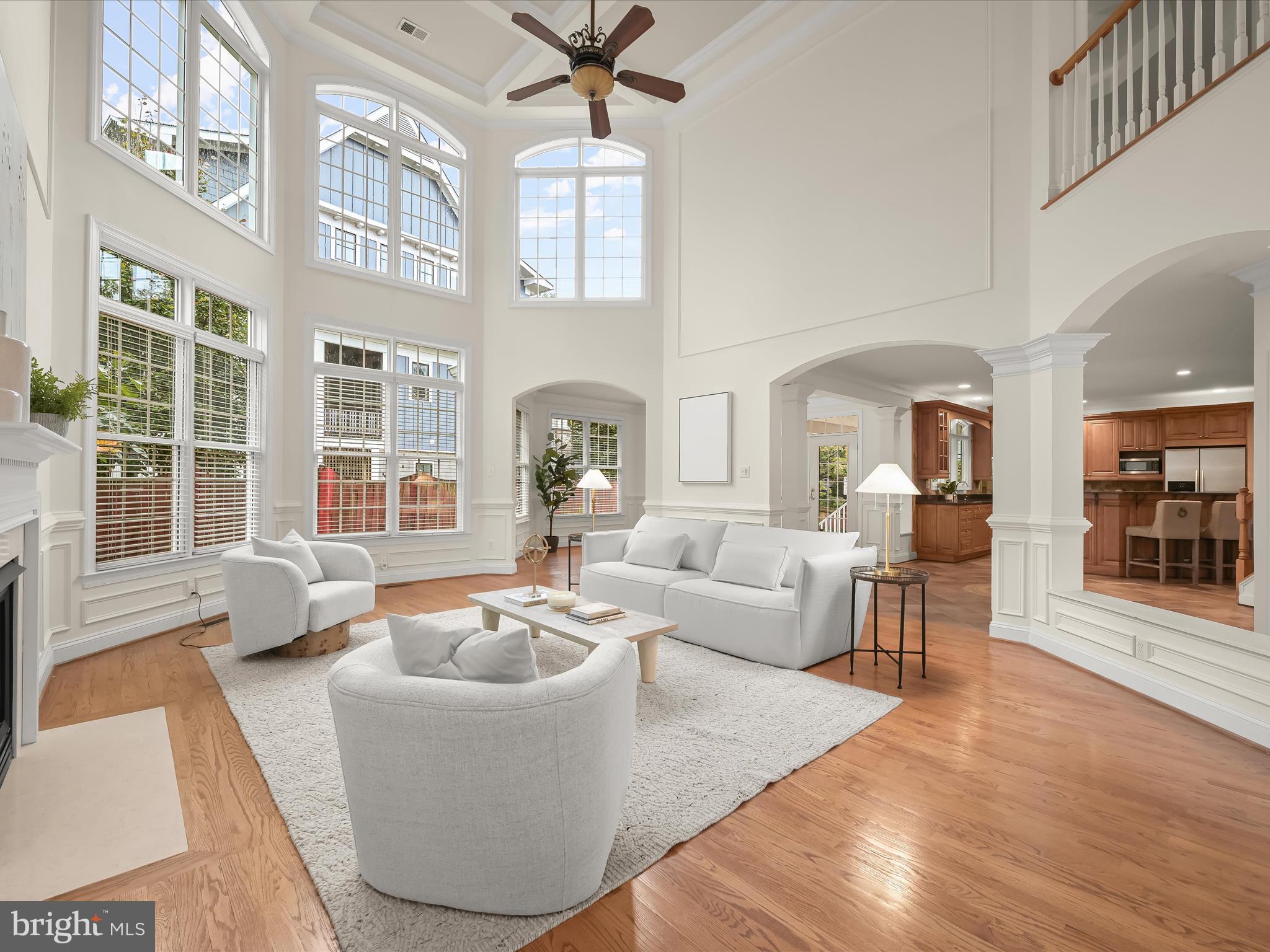 COUNTRY CLUB - Residential