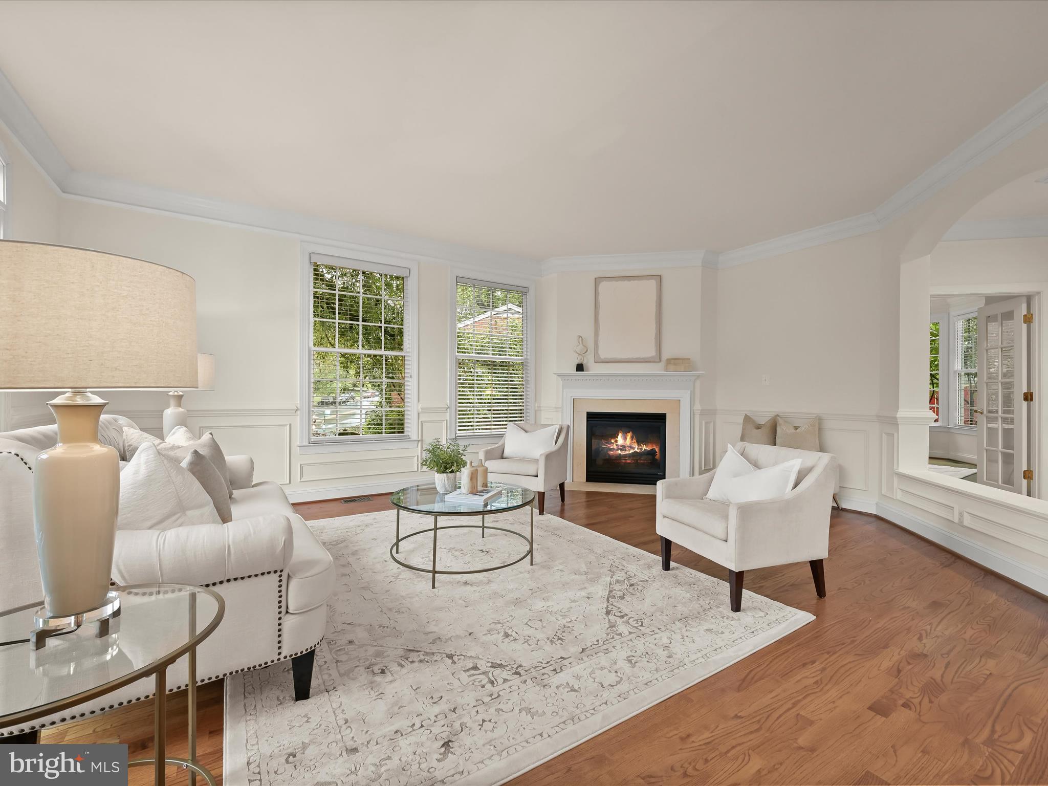 COUNTRY CLUB - Residential