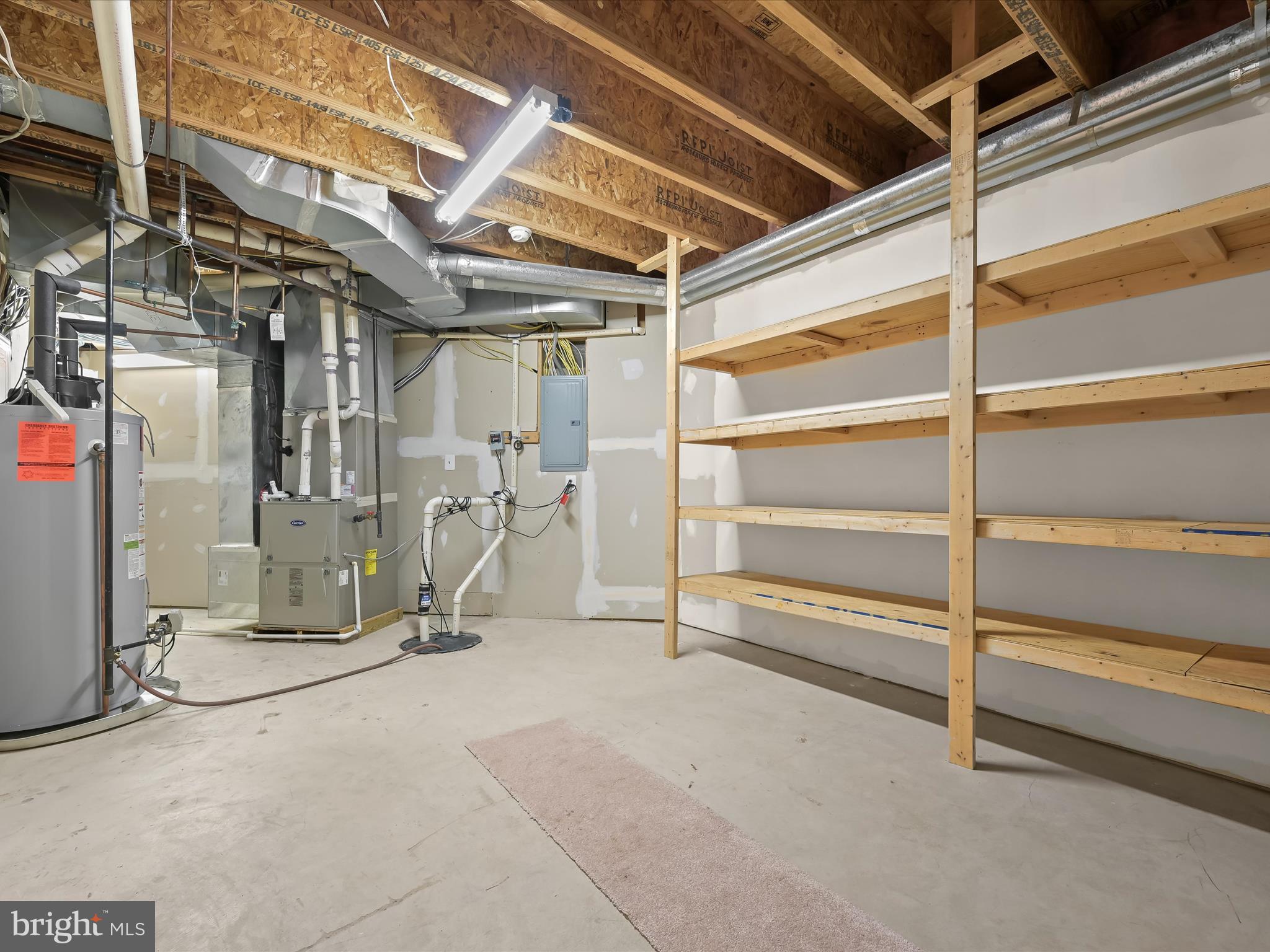 COUNTRY CLUB - Residential