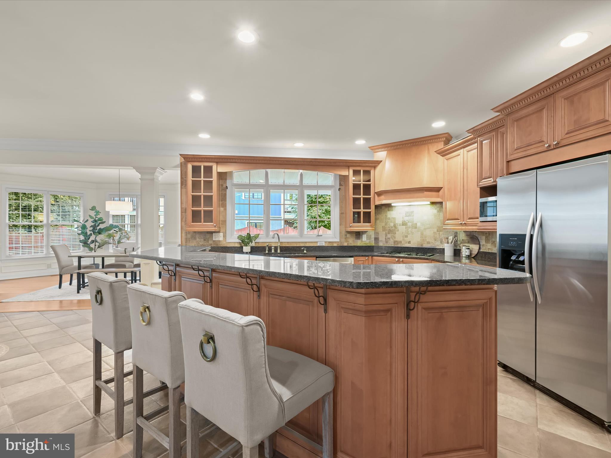 COUNTRY CLUB - Residential