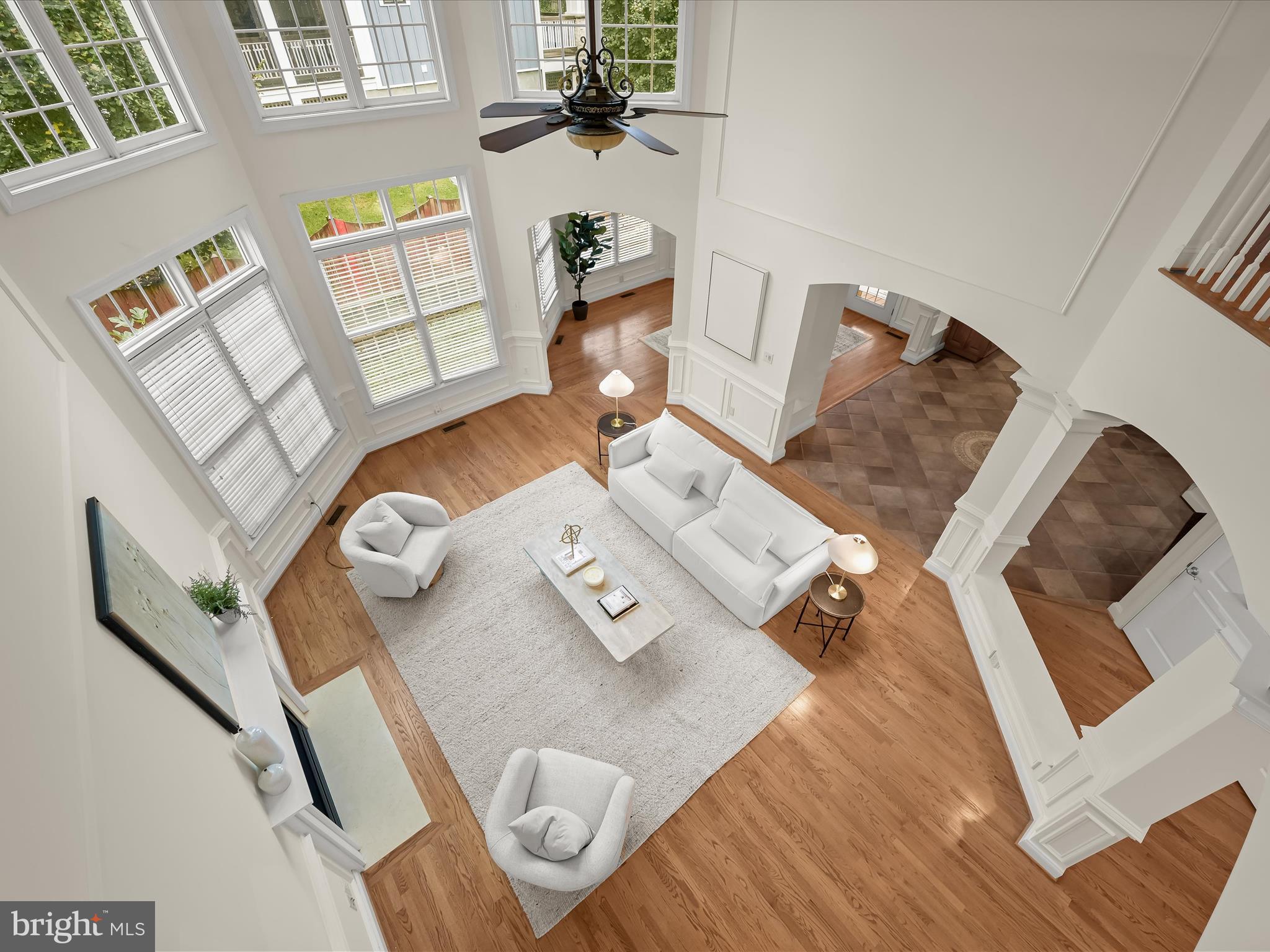 COUNTRY CLUB - Residential