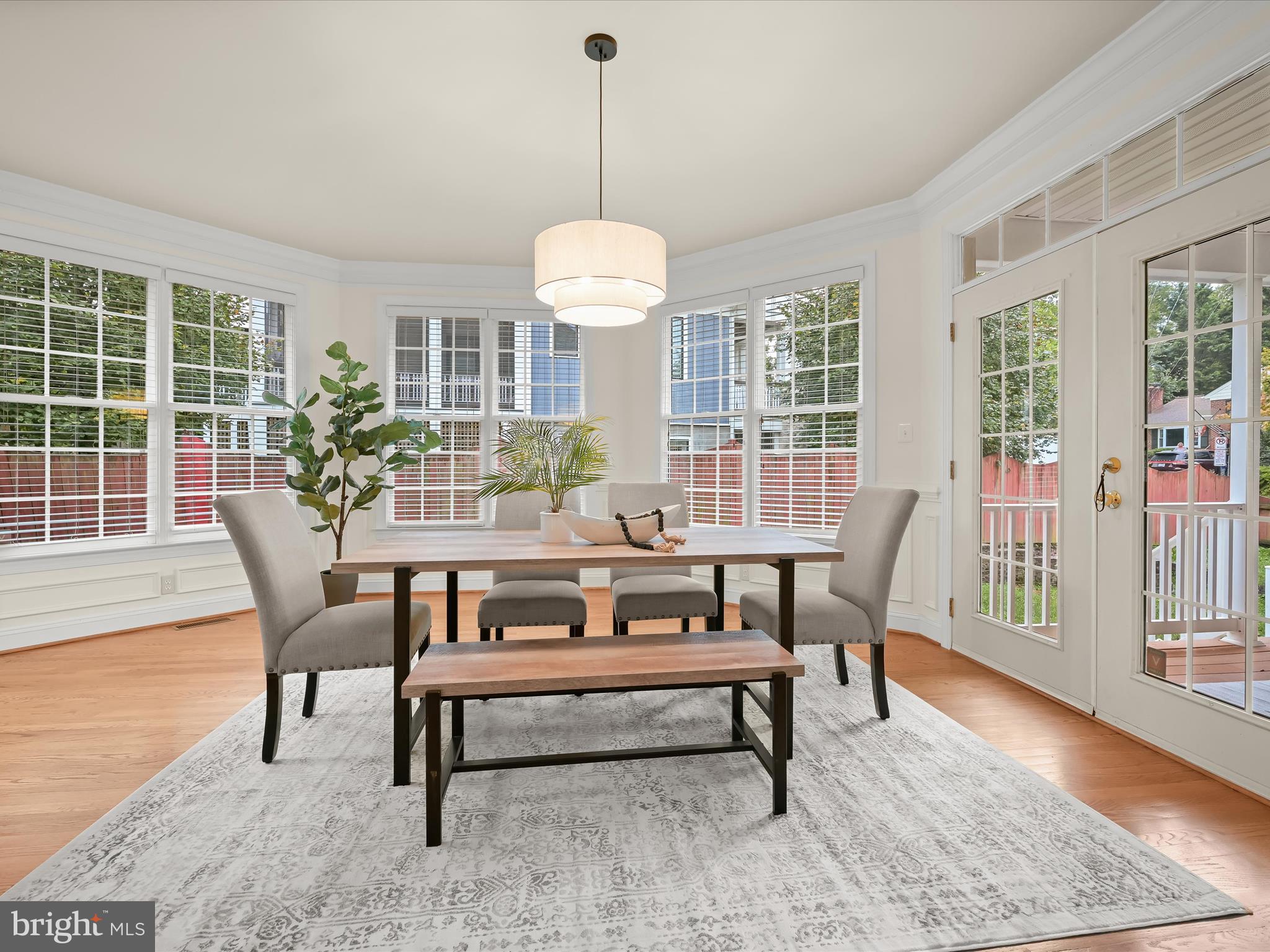 COUNTRY CLUB - Residential