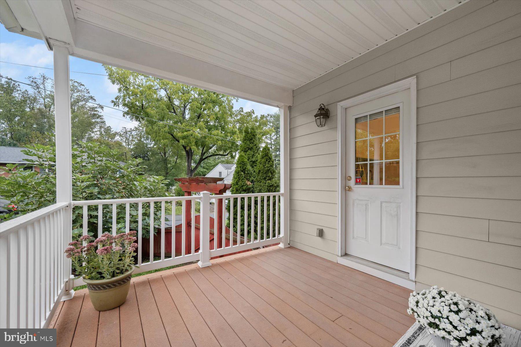 COUNTRY CLUB - Residential