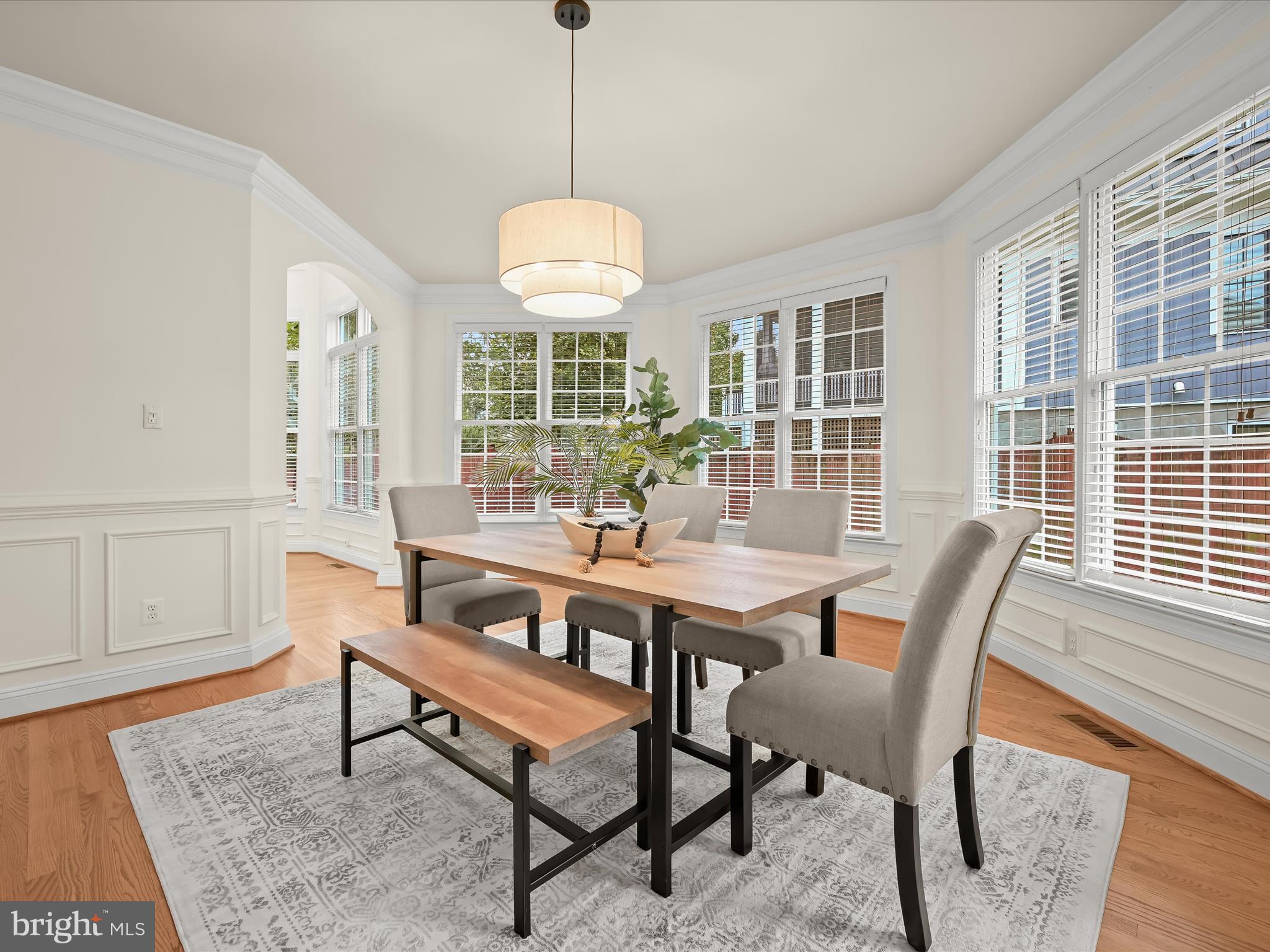 COUNTRY CLUB - Residential