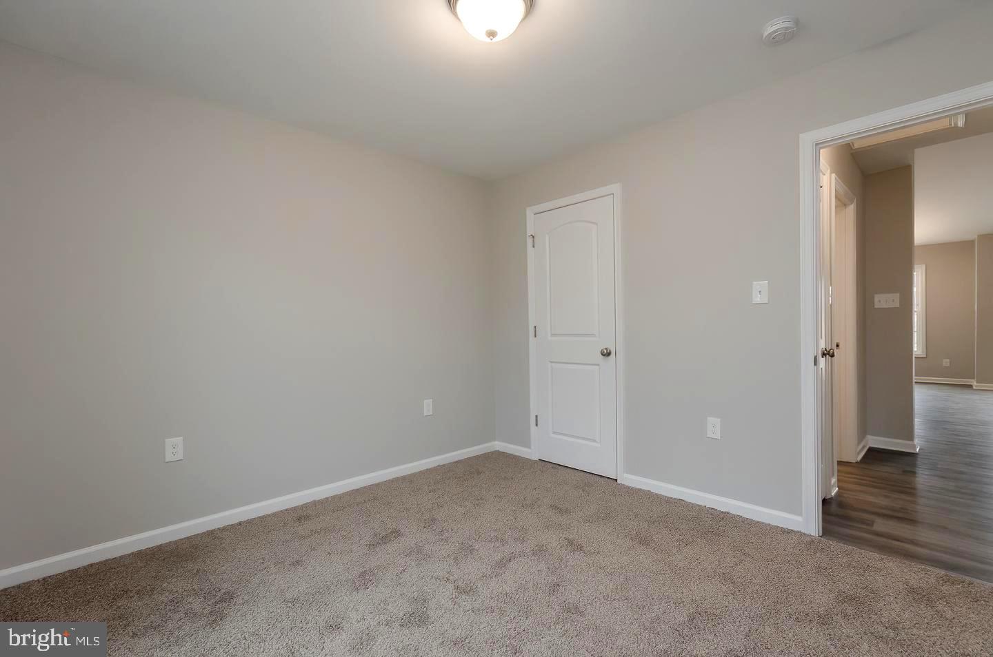 RED HILL - Residential