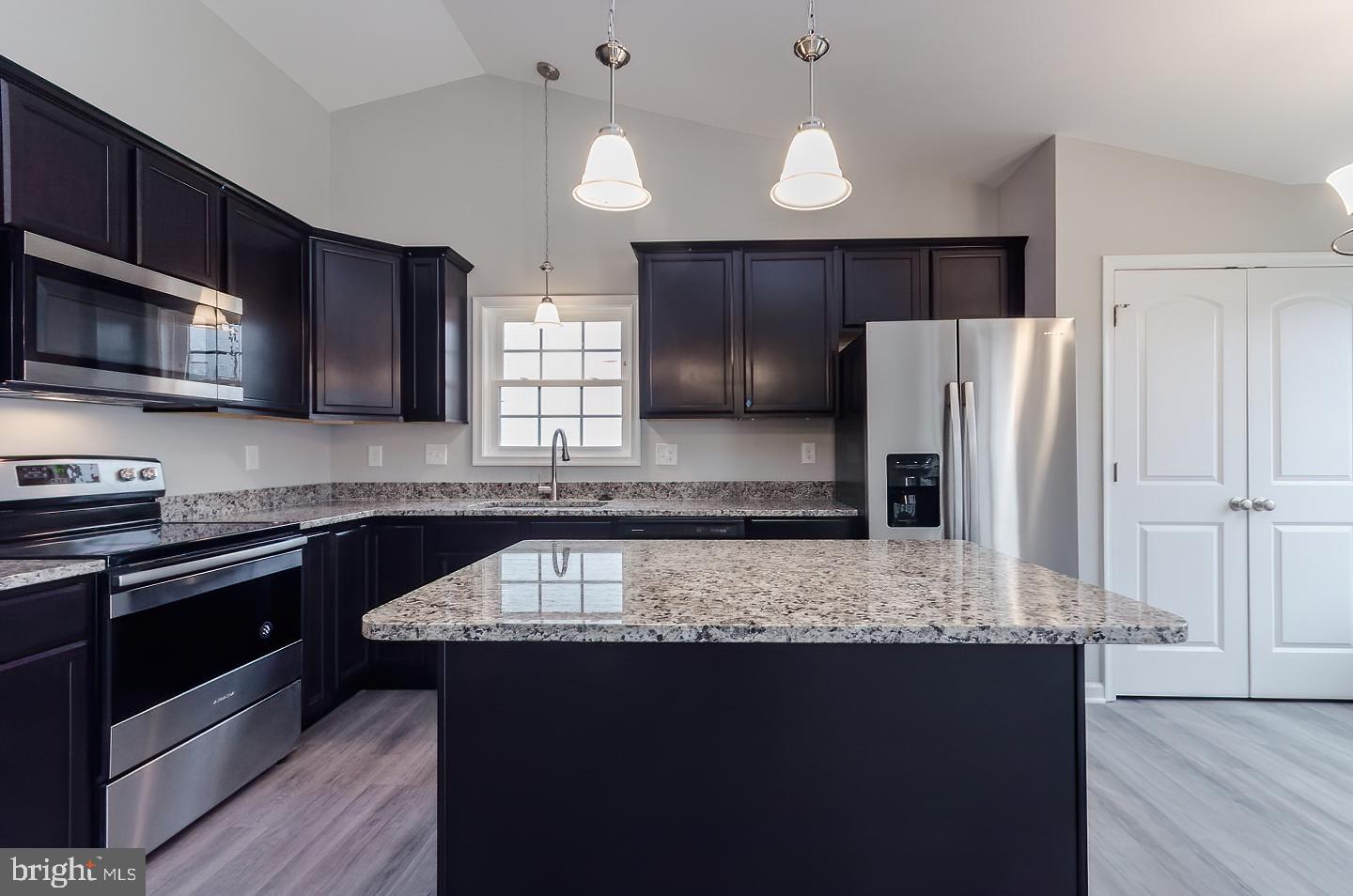 RED HILL - Residential