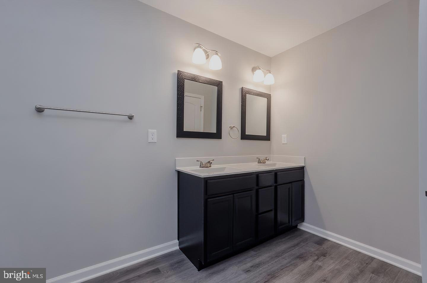 RED HILL - Residential