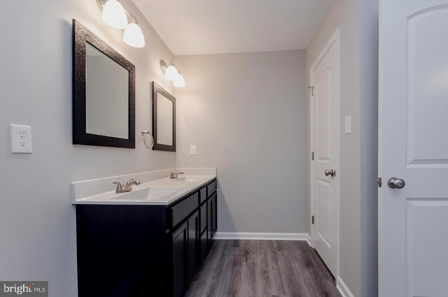 RED HILL - Residential