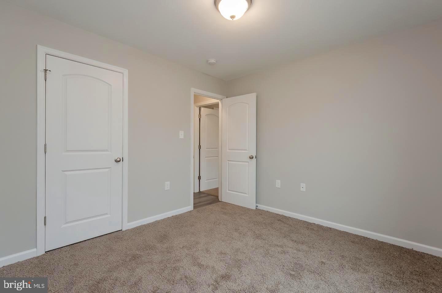 RED HILL - Residential