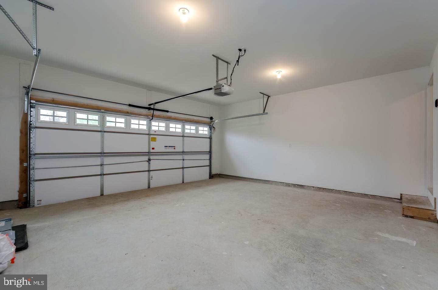 RED HILL - Residential