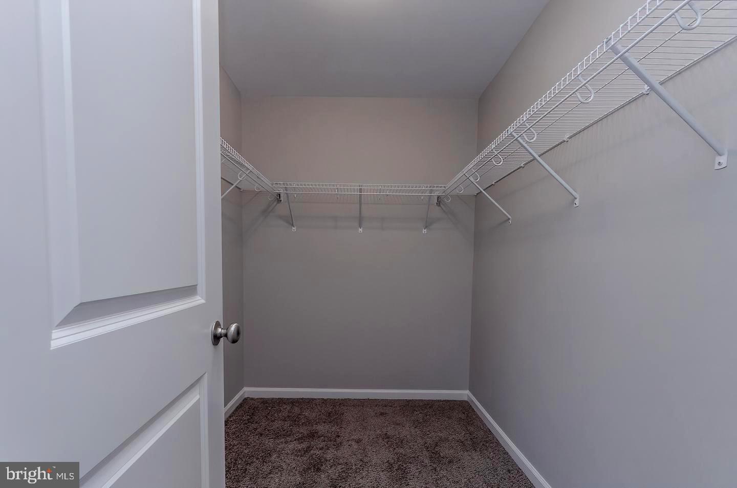 RED HILL - Residential