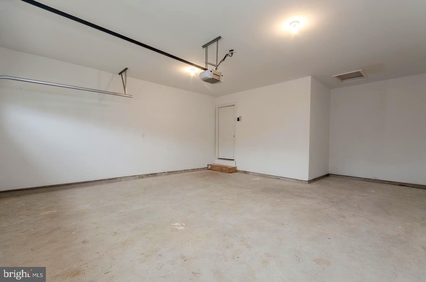 RED HILL - Residential