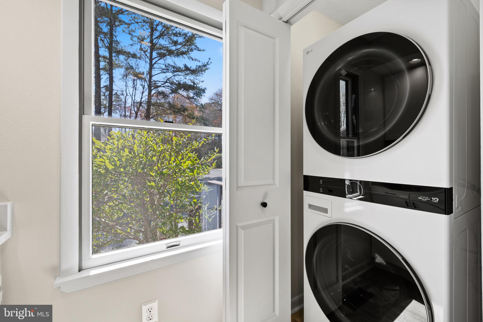 BEACH HOLLOW - Residential