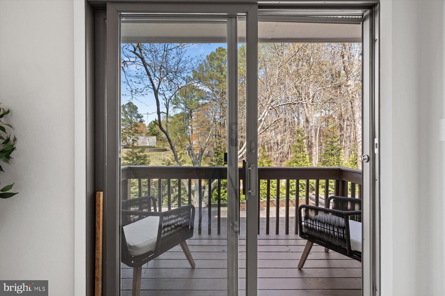 BEACH HOLLOW - Residential