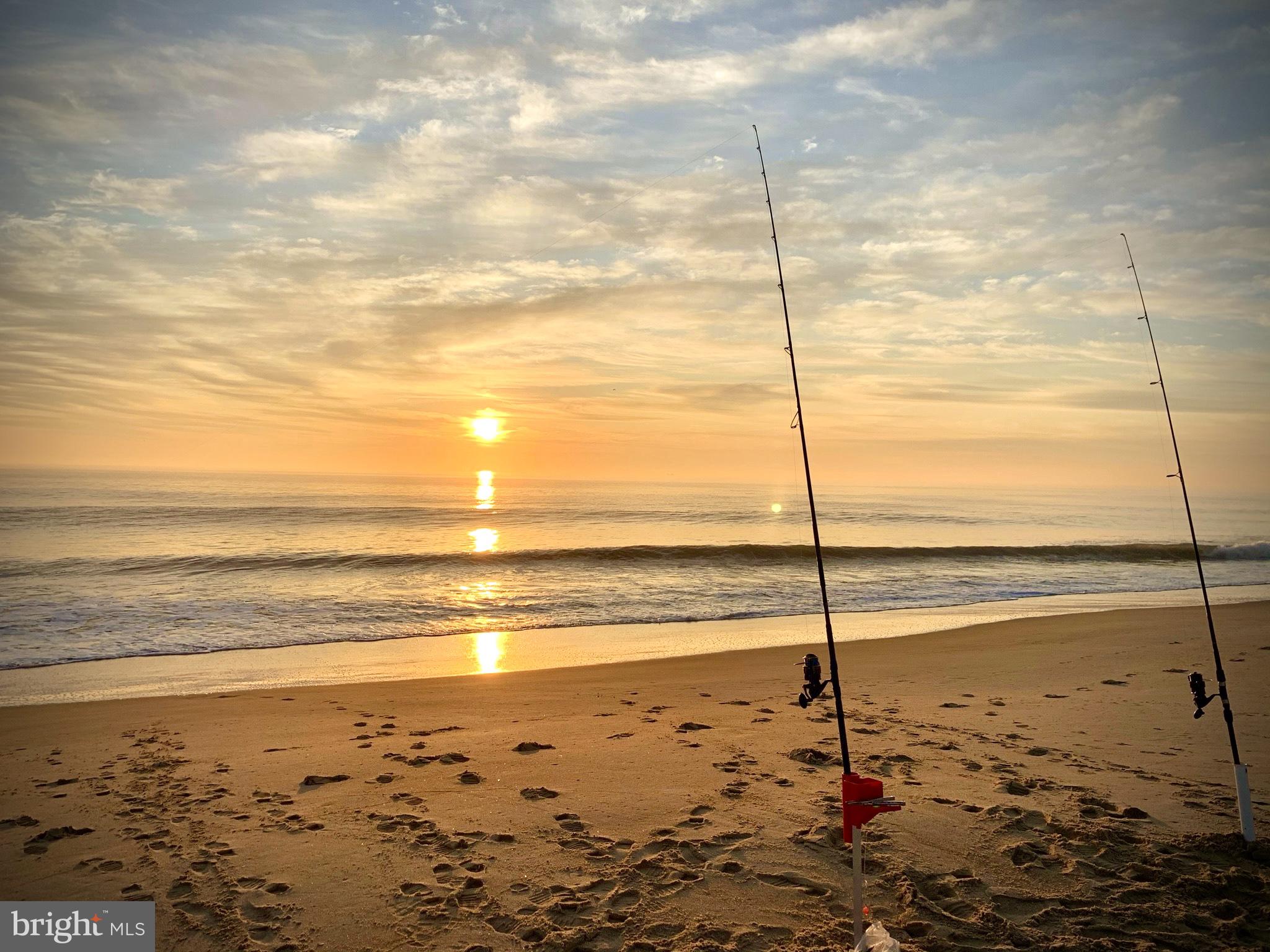 BEACH HOLLOW - Residential