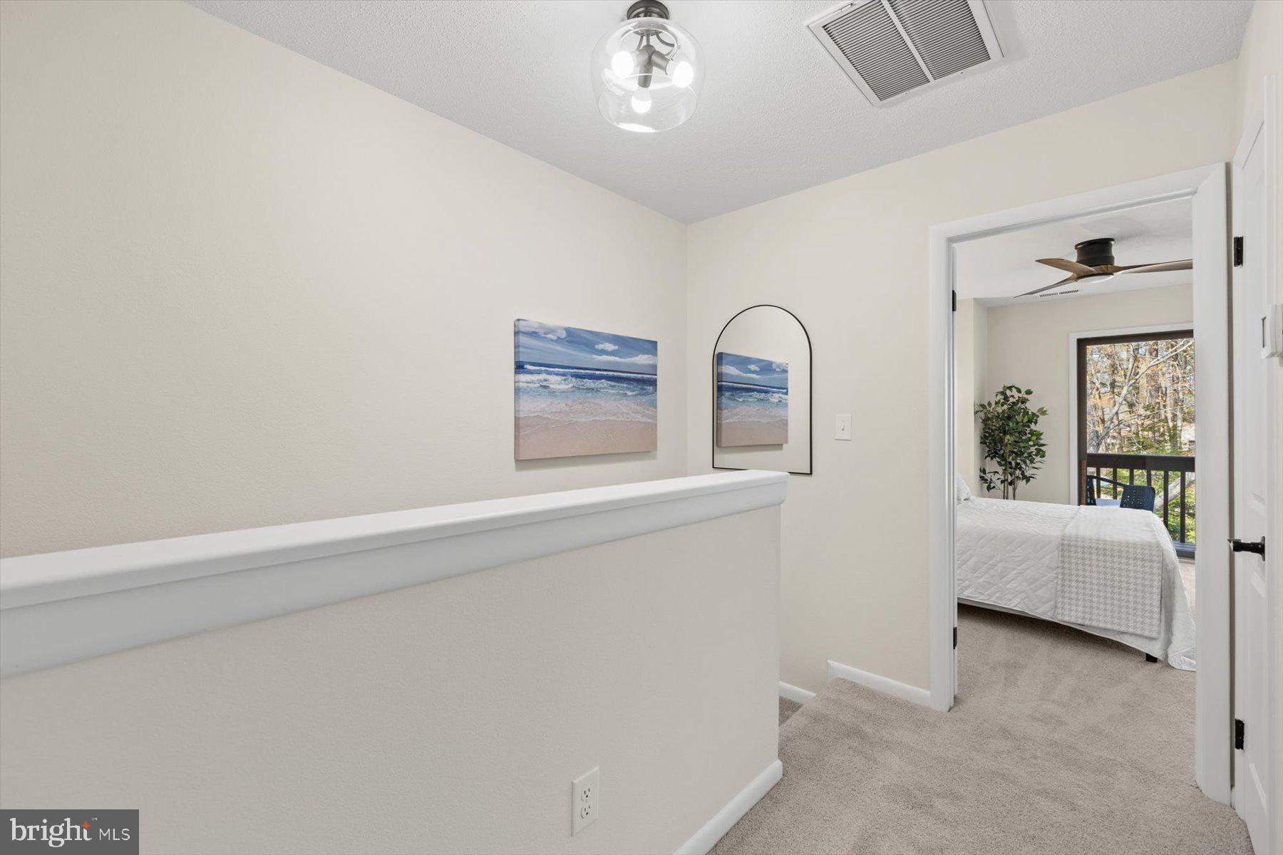 BEACH HOLLOW - Residential