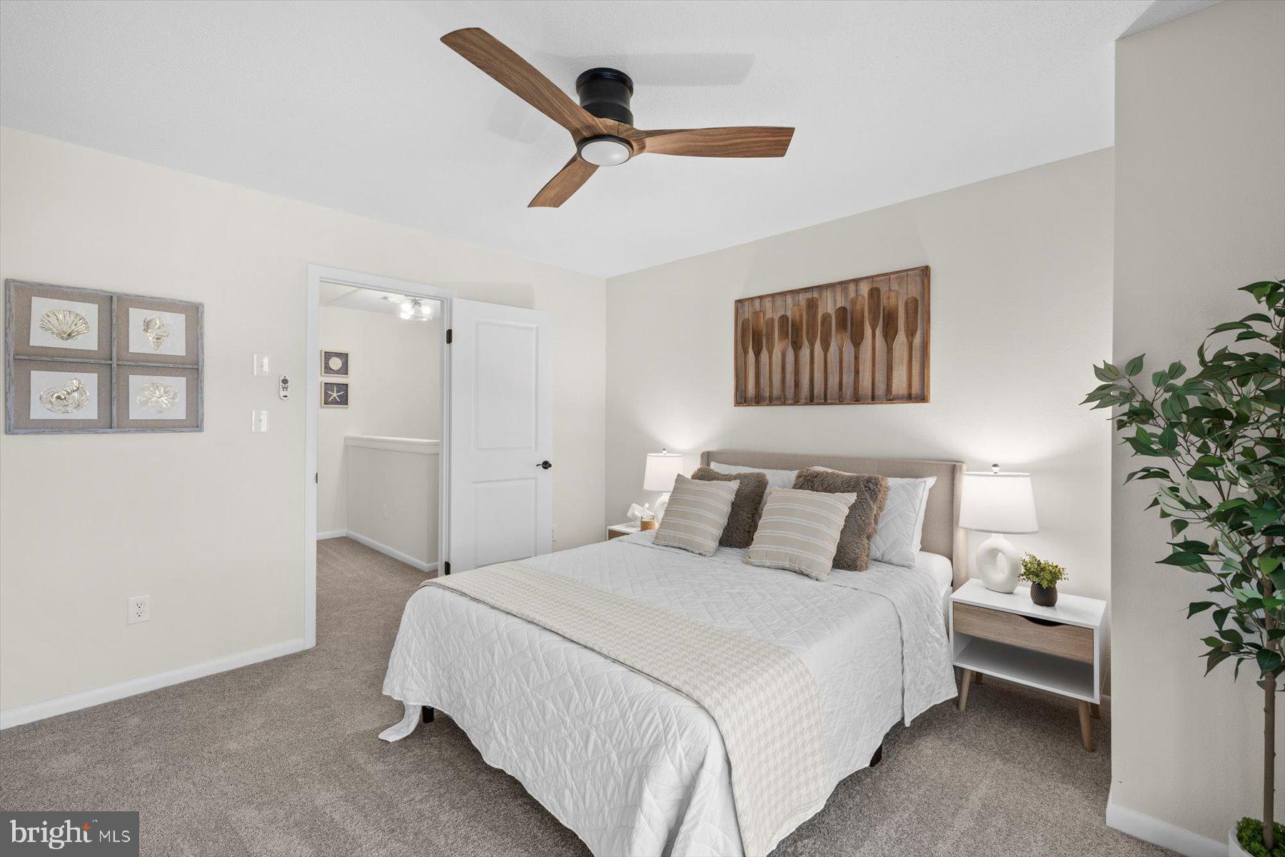 BEACH HOLLOW - Residential