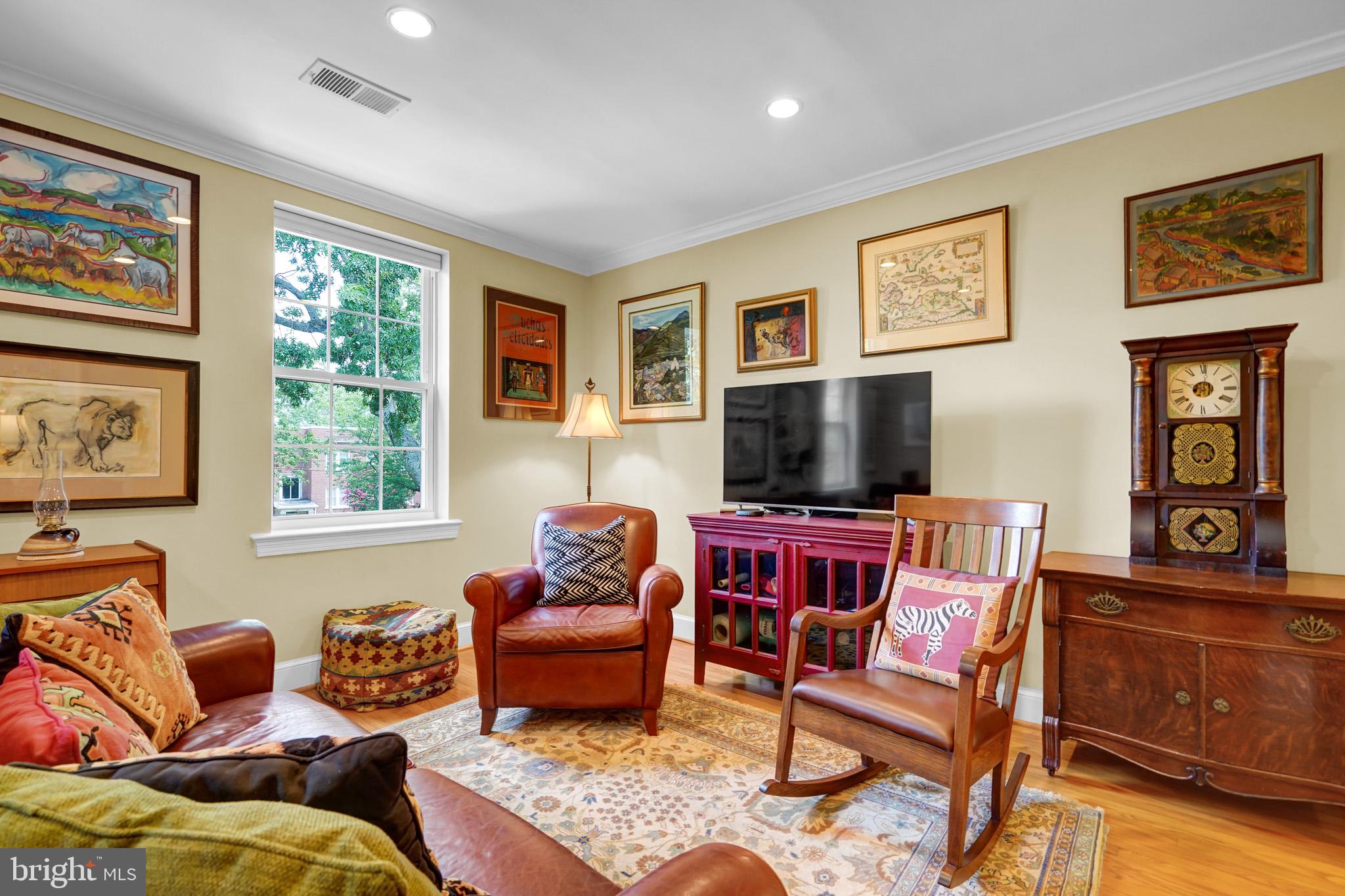 400 COMMONWEALTH AVENUE 304