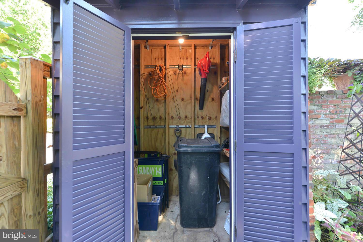 VIRGINIA VILLAGE - Residential