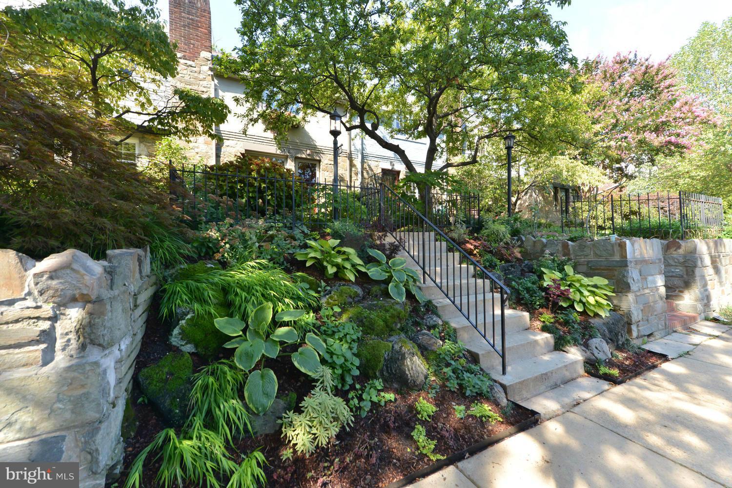 VIRGINIA VILLAGE - Residential