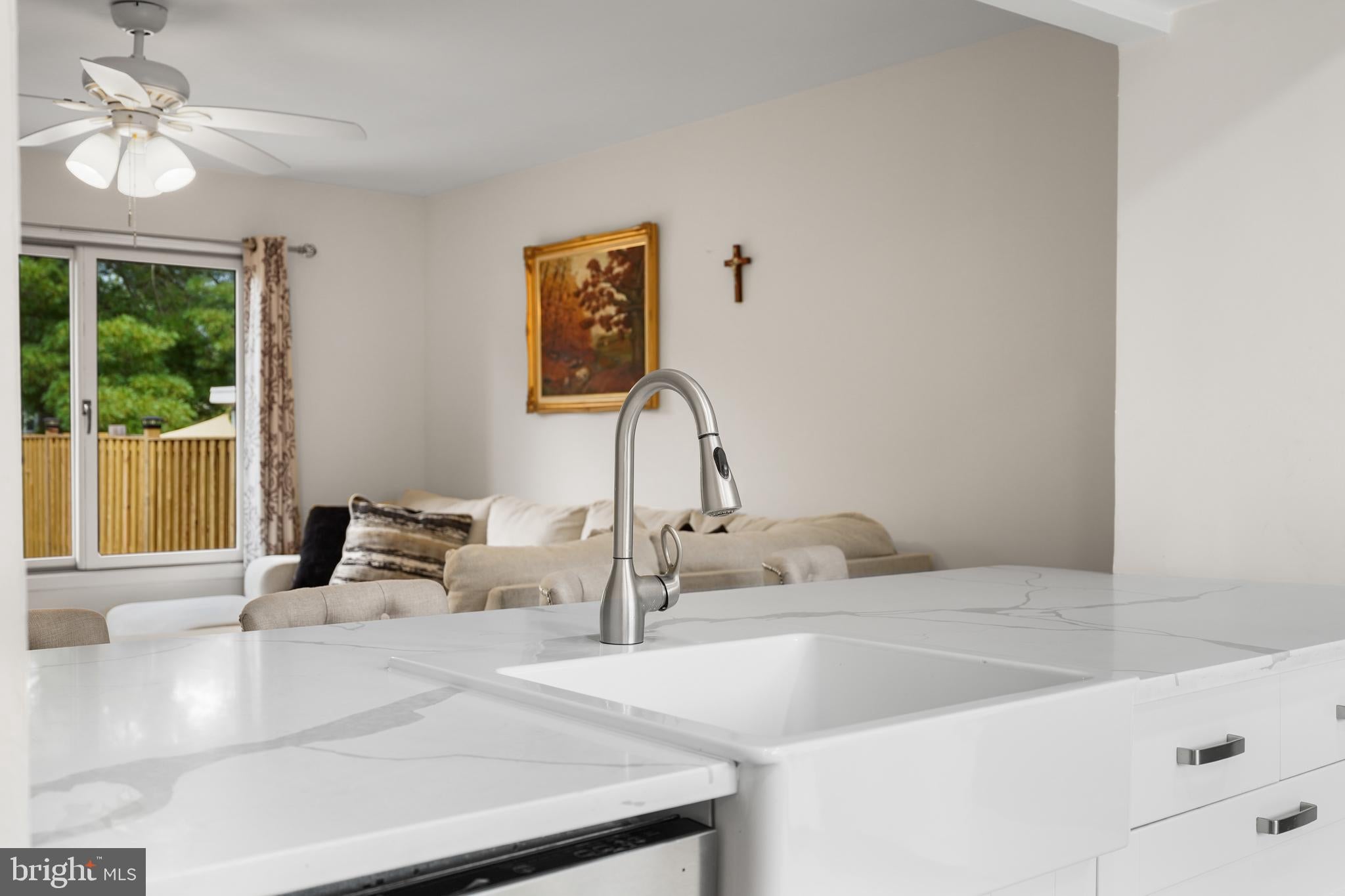 6 SUGARLAND SQUARE COURT
