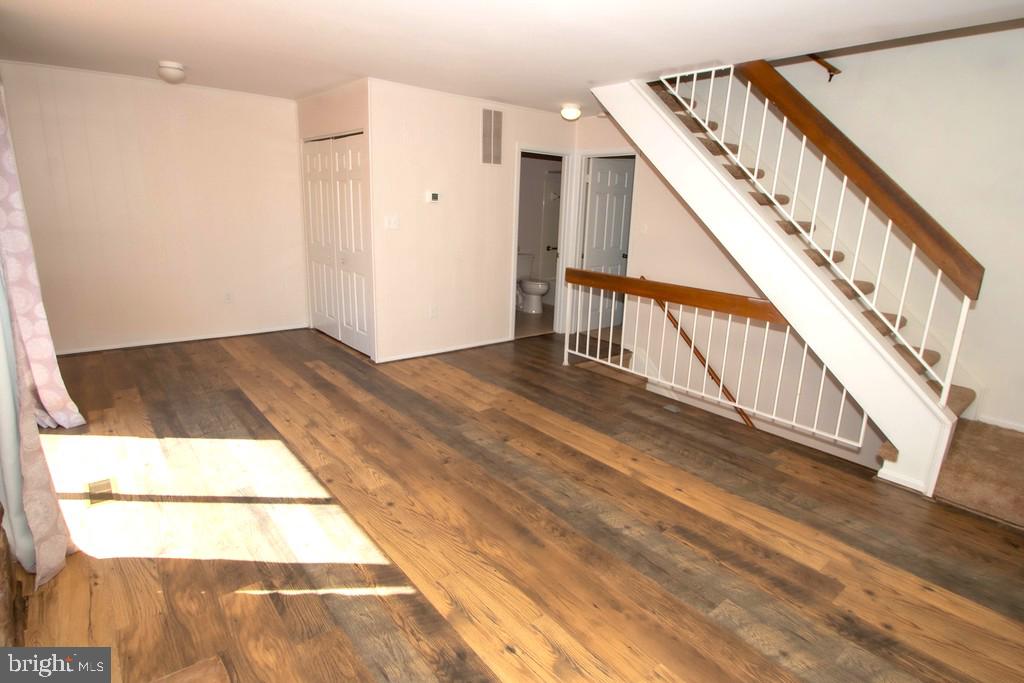 WOODSTREAM EAST PLAT THR - Residential