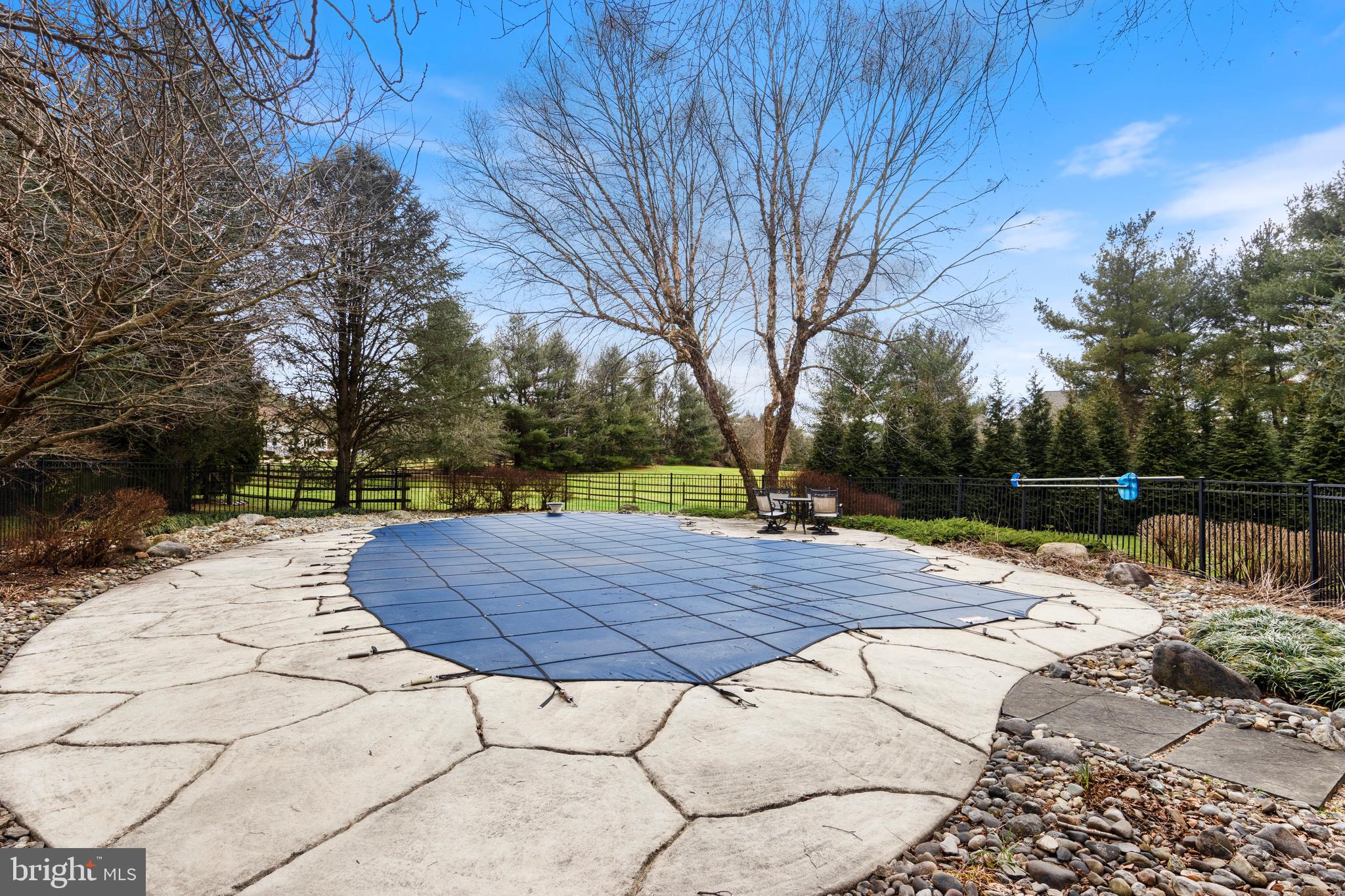 MERESTONE III - Residential