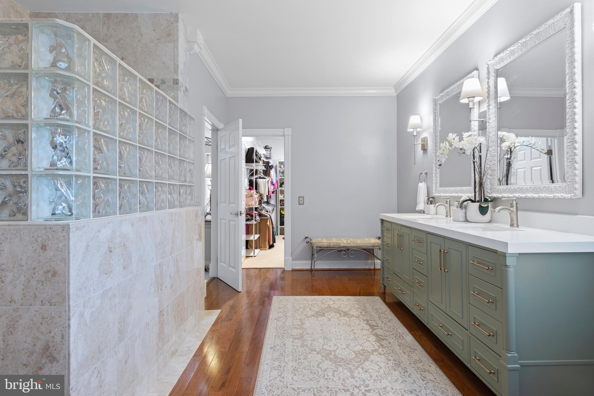 MERESTONE III - Residential