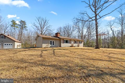 4420 DYES LANE BEALETON VA 22712