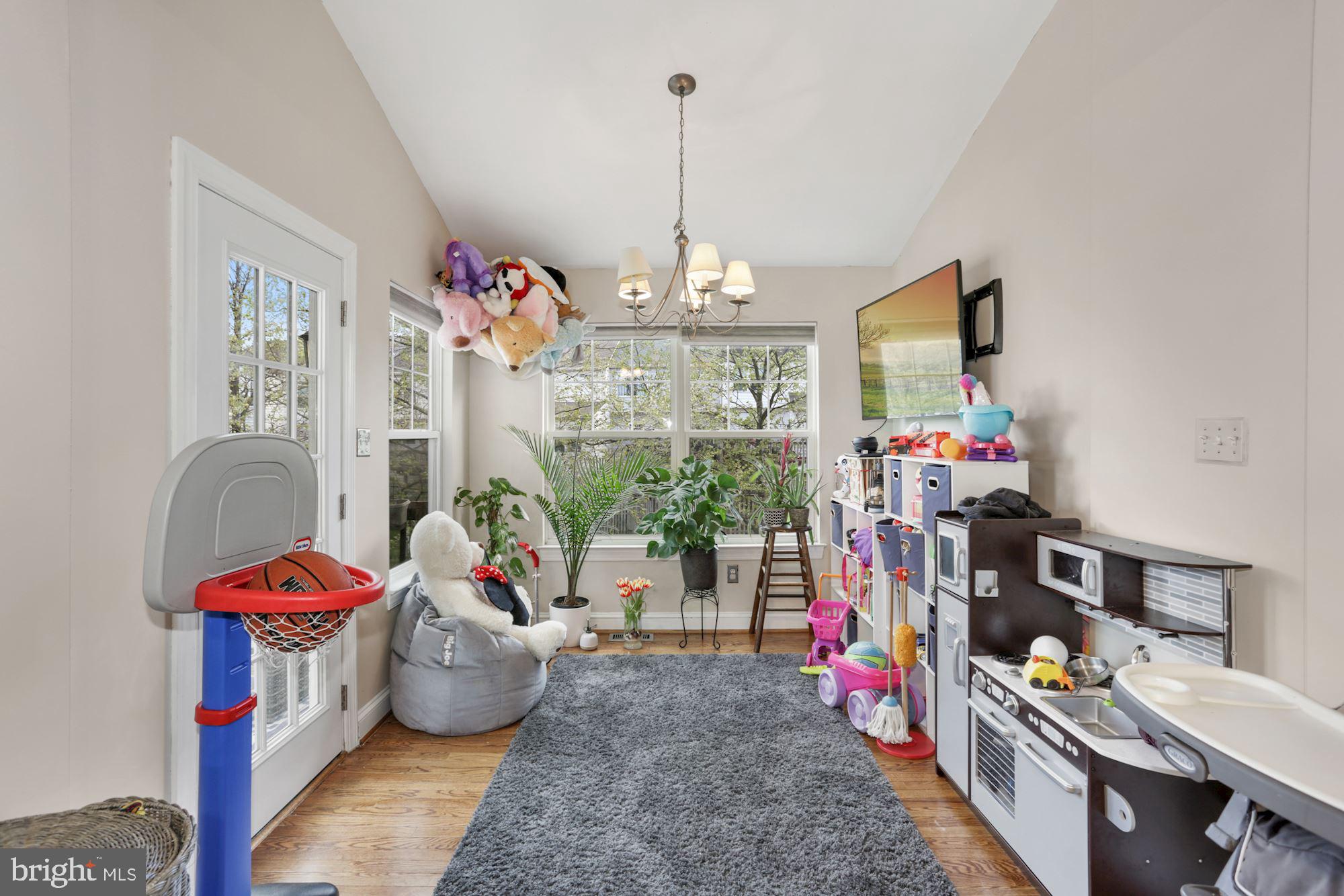 RIDGES AT ASHBURN - Residential