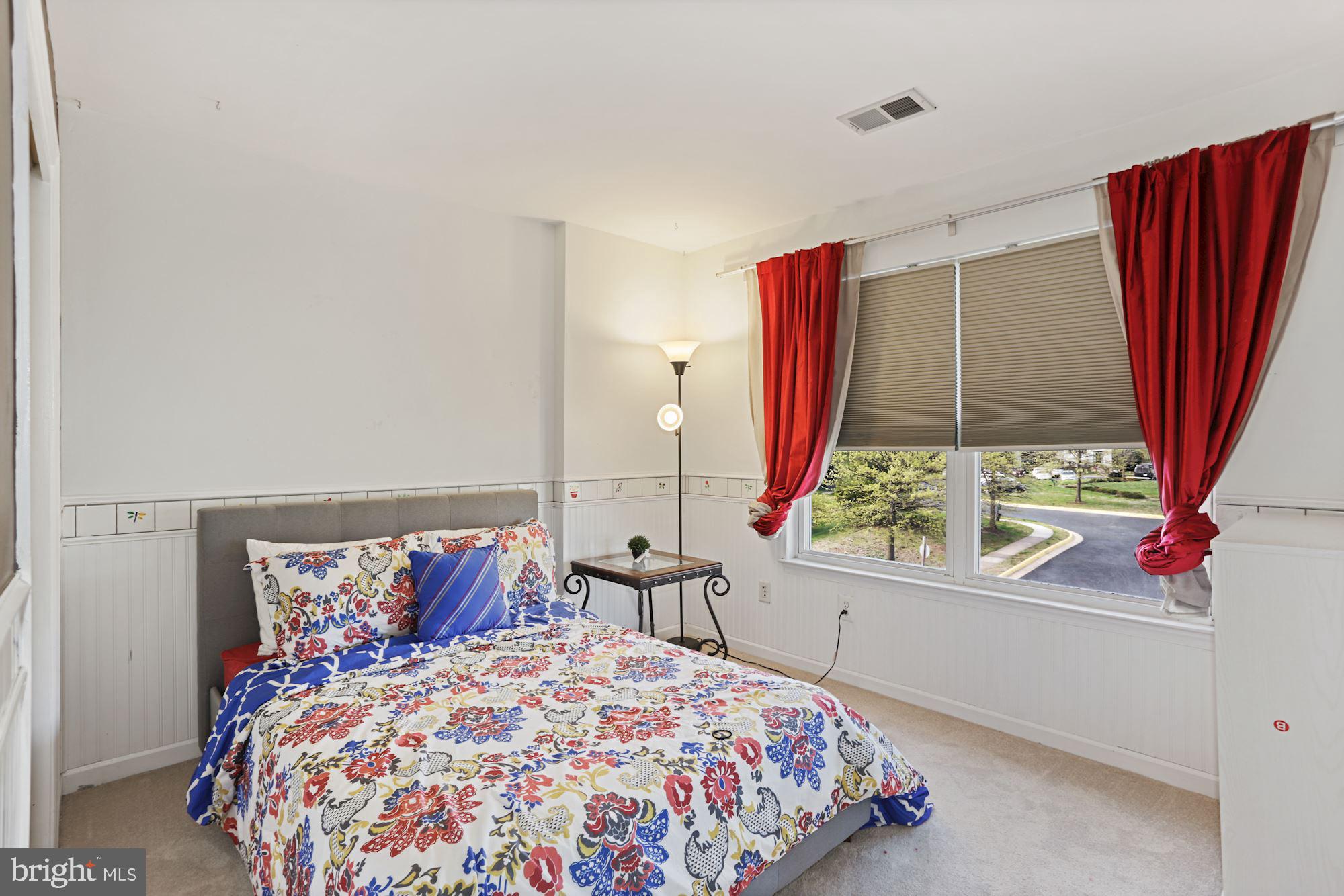 RIDGES AT ASHBURN - Residential