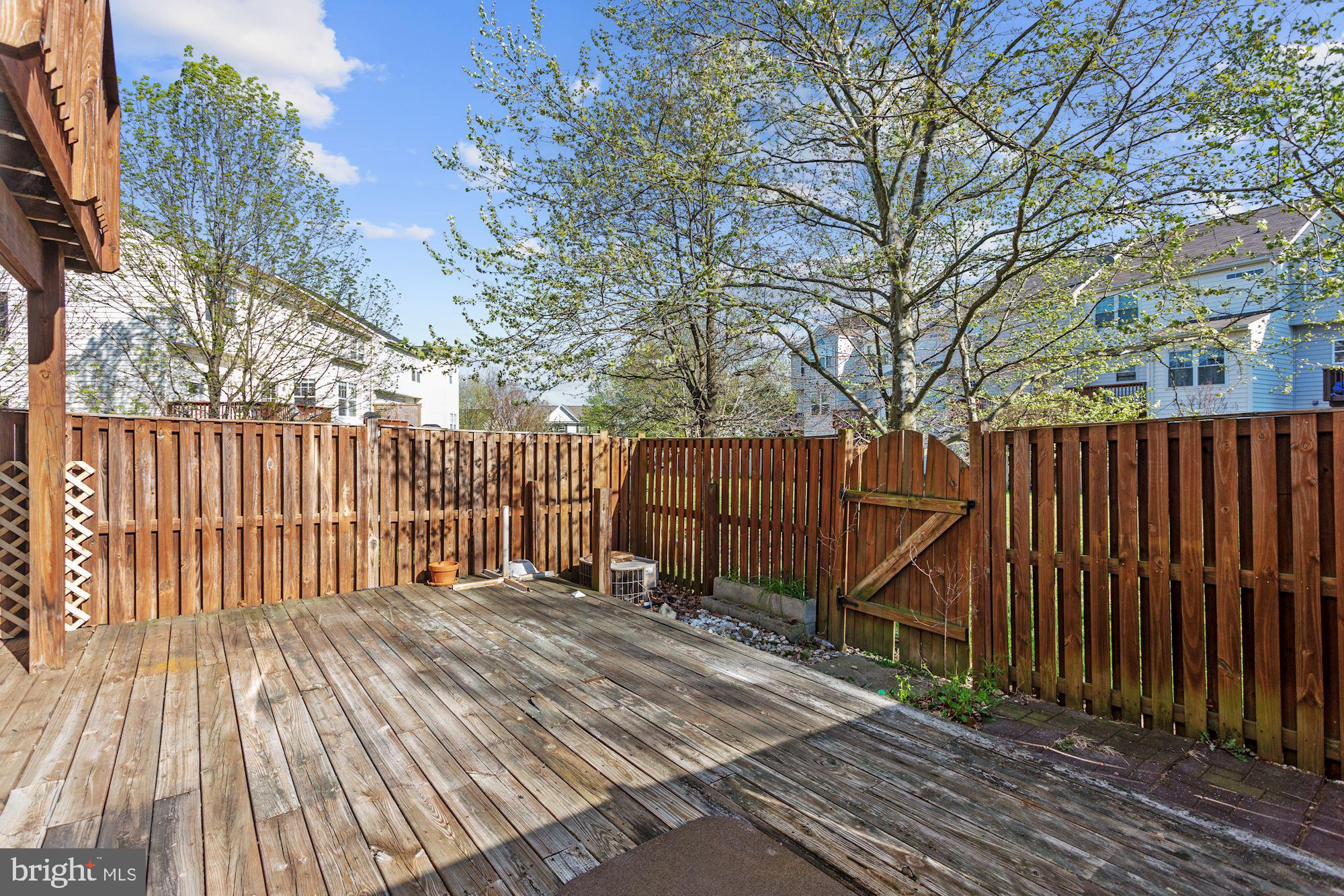 RIDGES AT ASHBURN - Residential