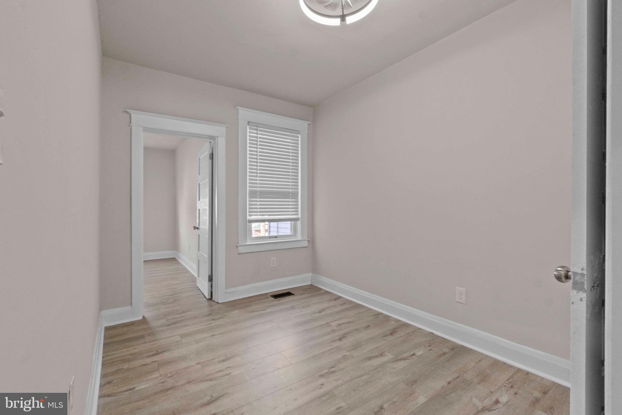 MADISON EASTEND - Residential Lease