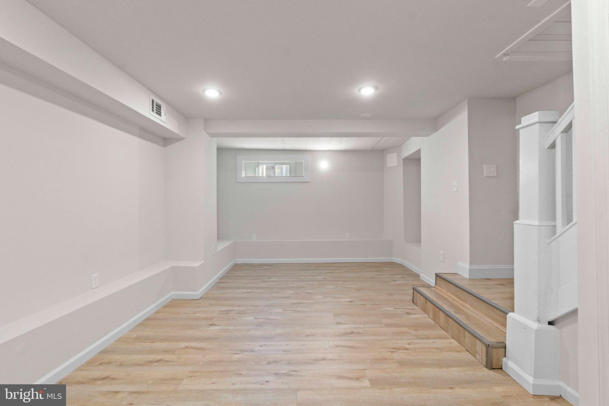 MADISON EASTEND - Residential Lease