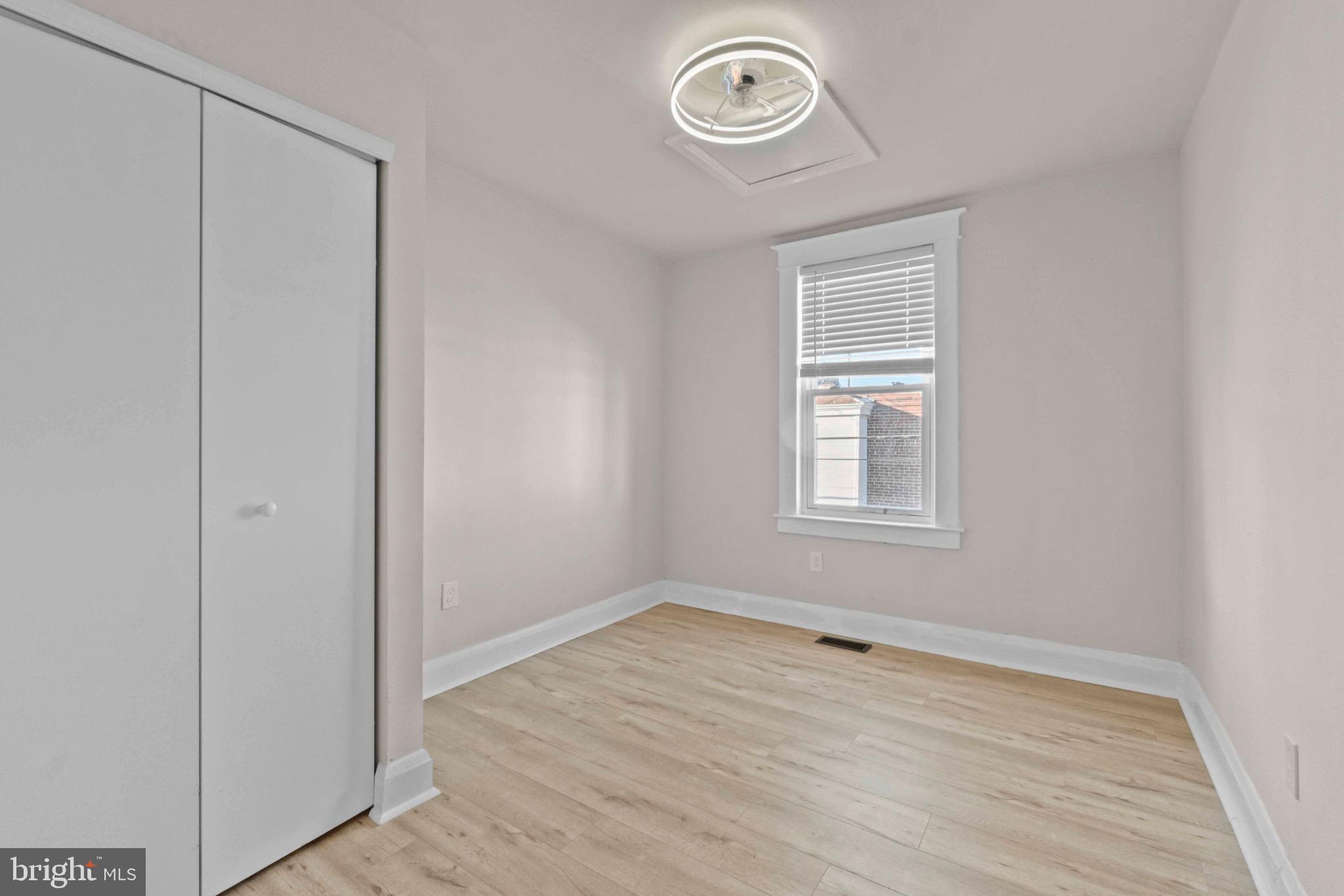 MADISON EASTEND - Residential Lease