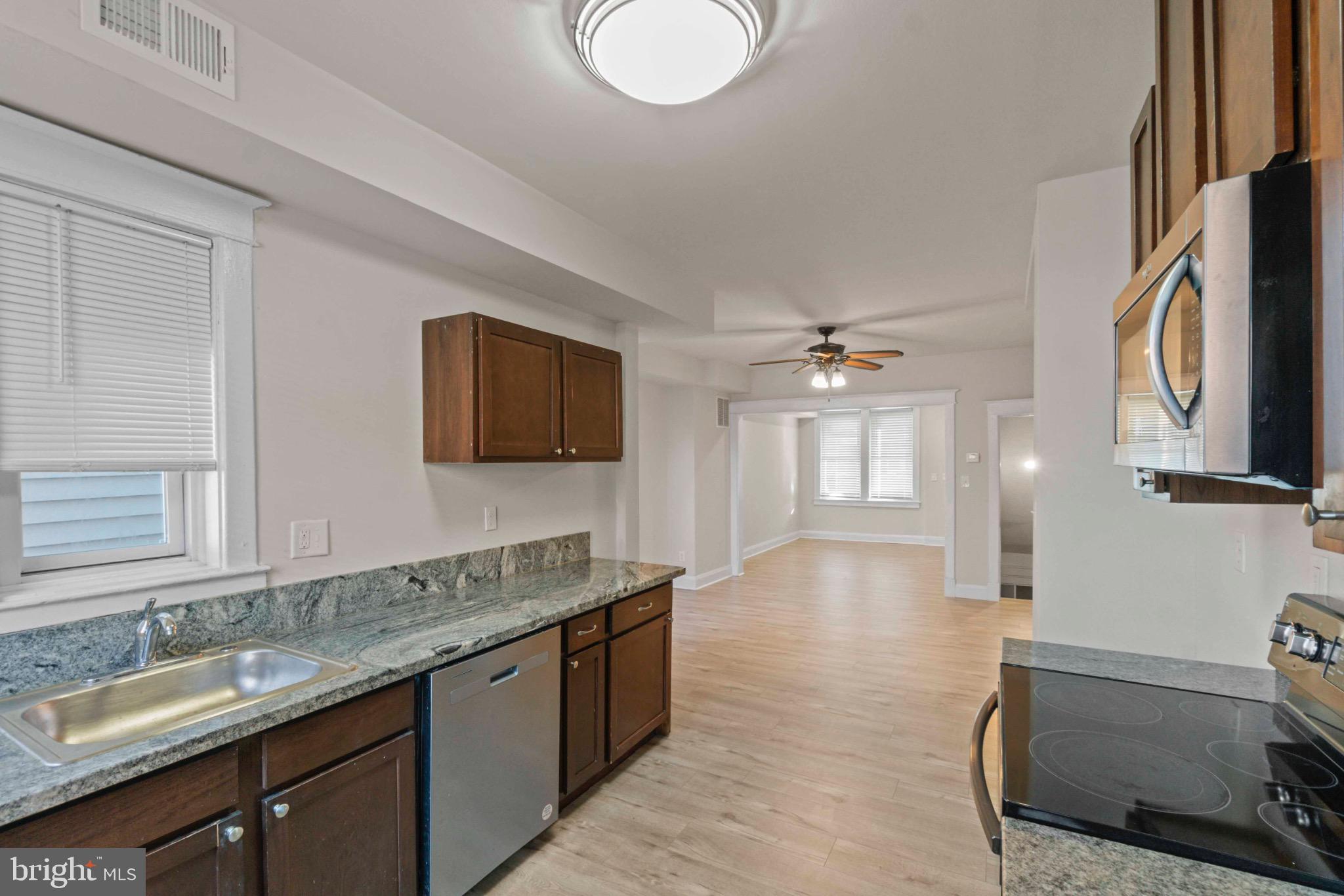 MADISON EASTEND - Residential Lease