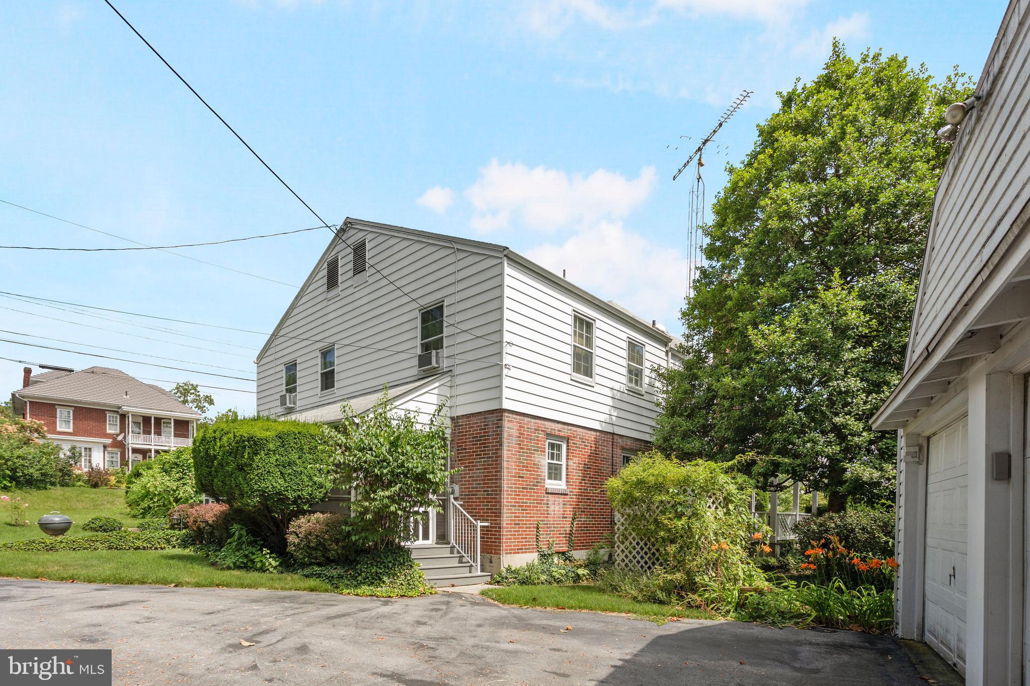 NORTH END - Residential