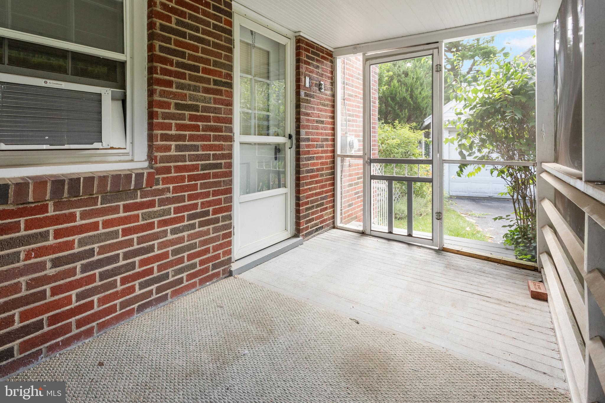 NORTH END - Residential