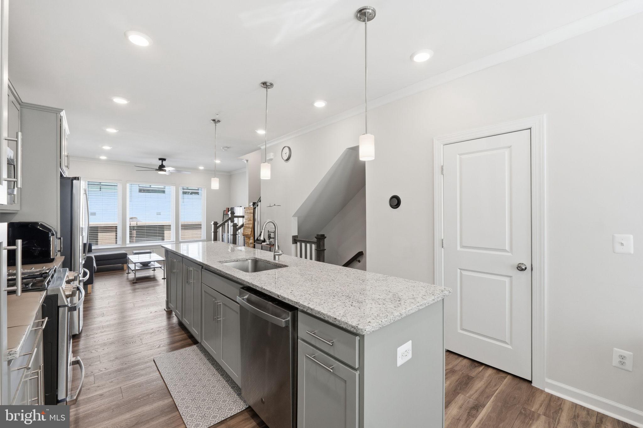 16122 COLUMBUS AVENUE