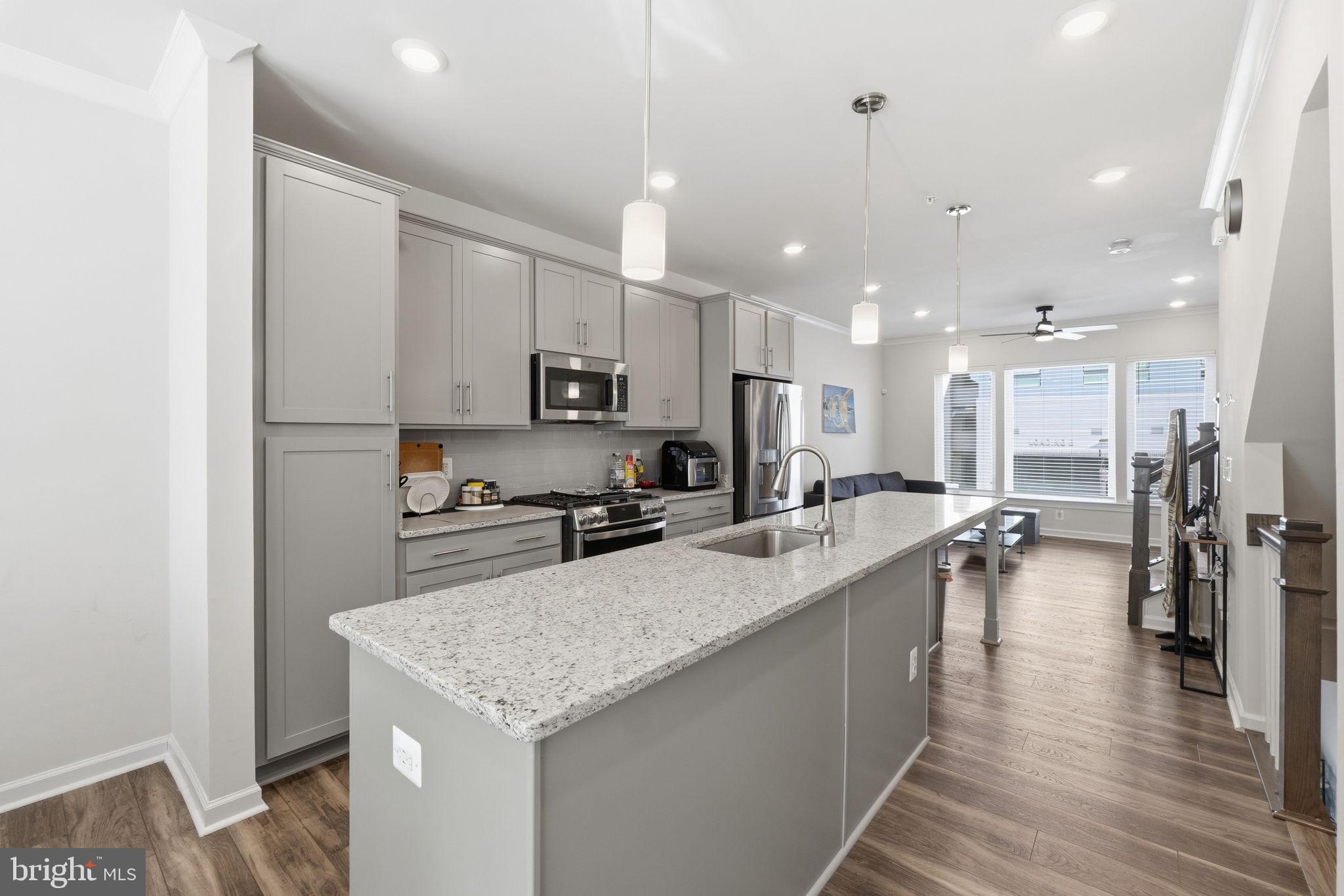 16122 COLUMBUS AVENUE