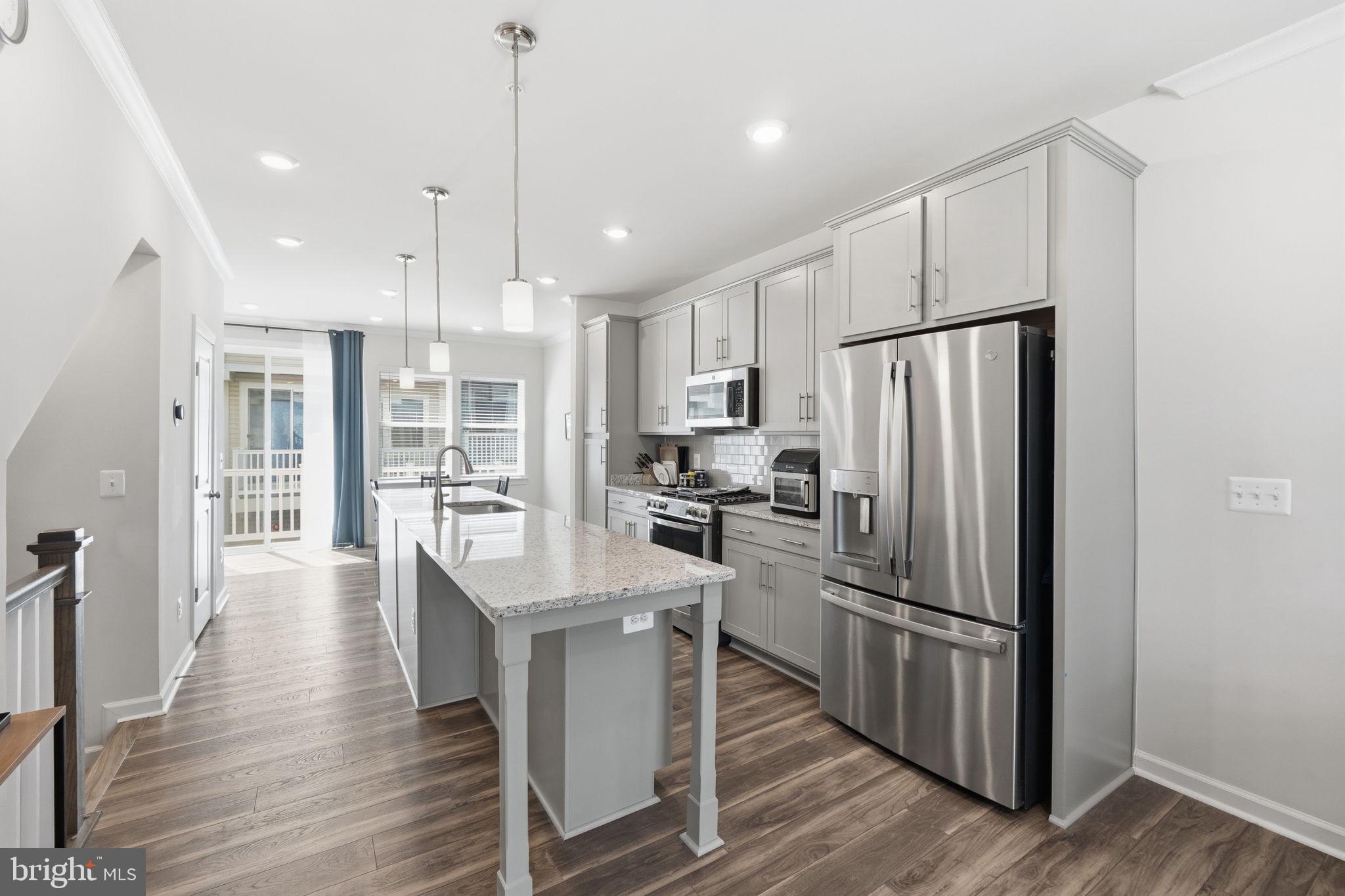 16122 COLUMBUS AVENUE