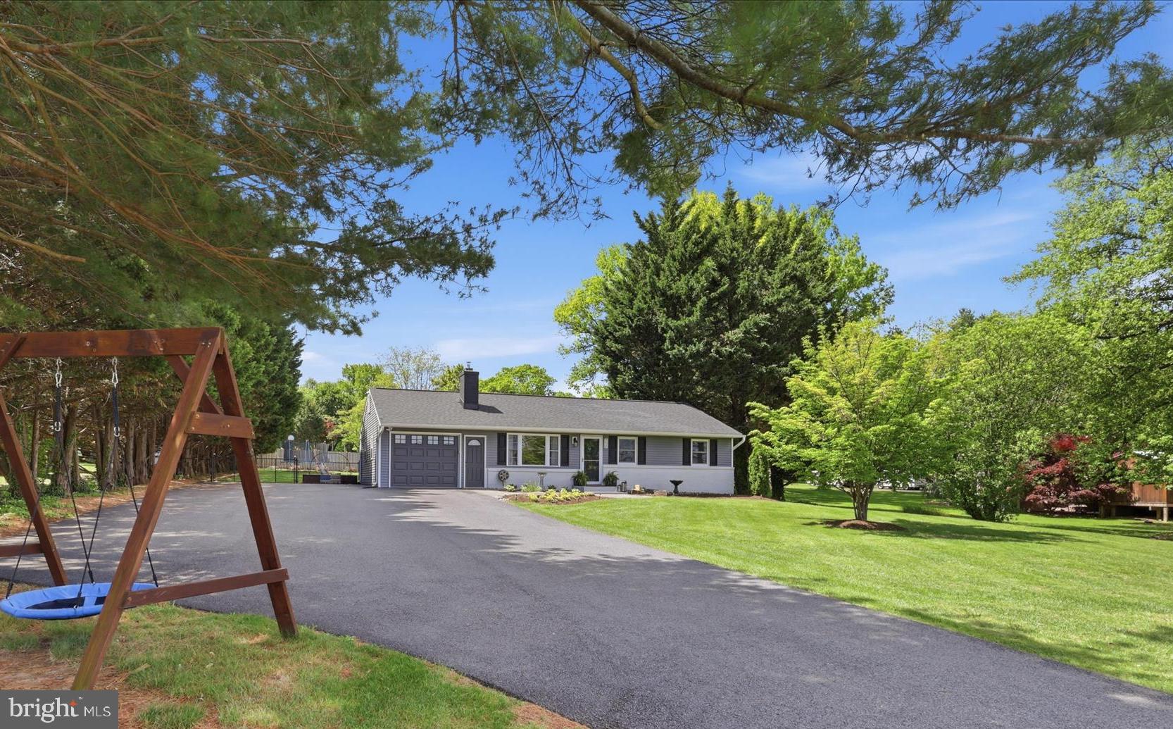8610 DAMASCUS ROAD